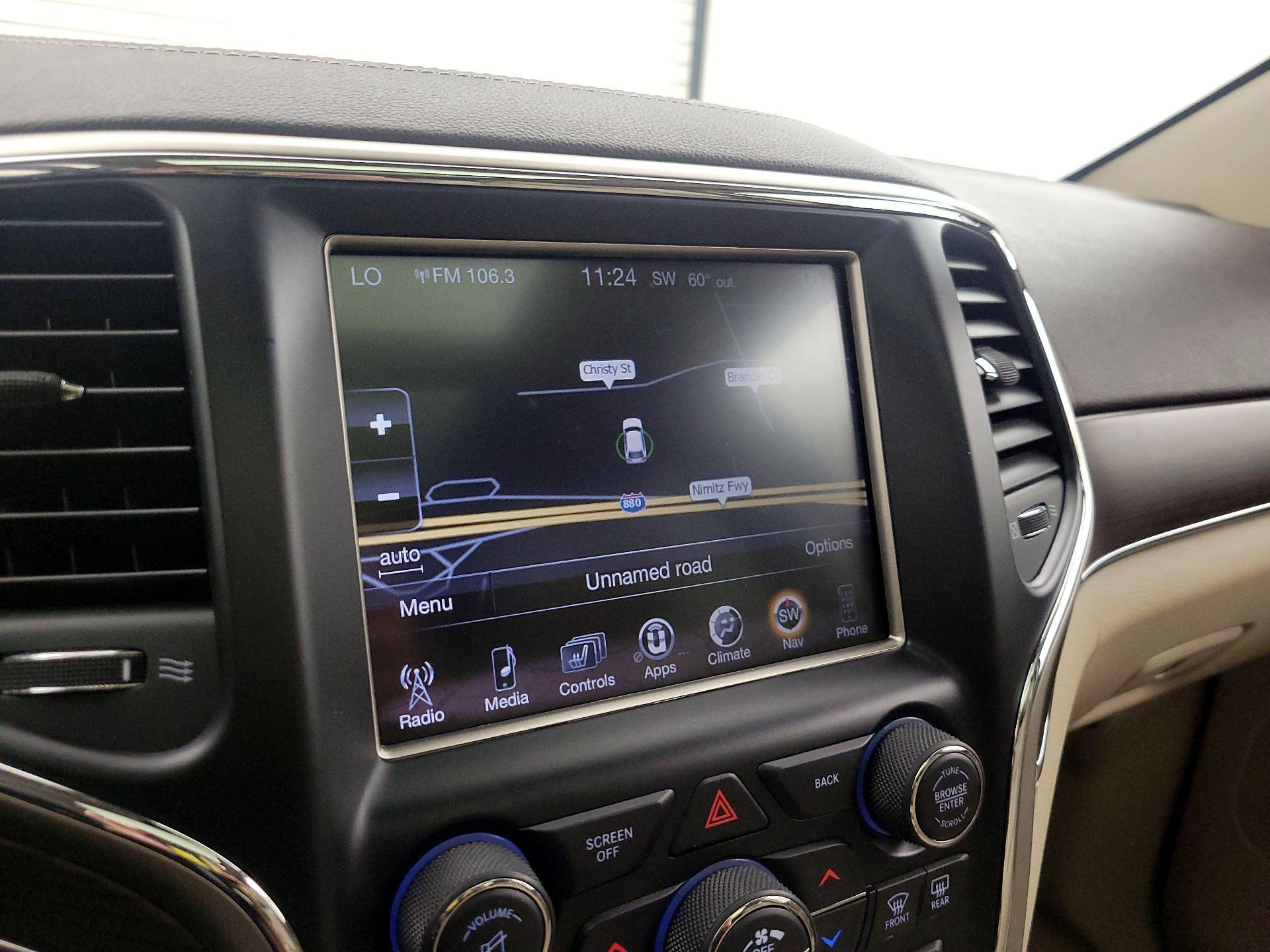 Thumbnail: 2015 Jeep Grand Cherokee - 14