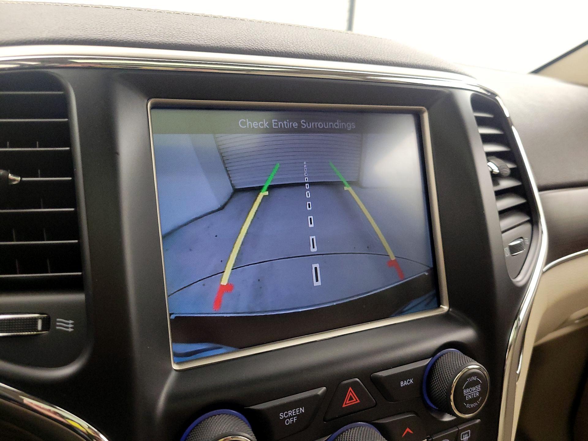 Thumbnail: 2015 Jeep Grand Cherokee - 15