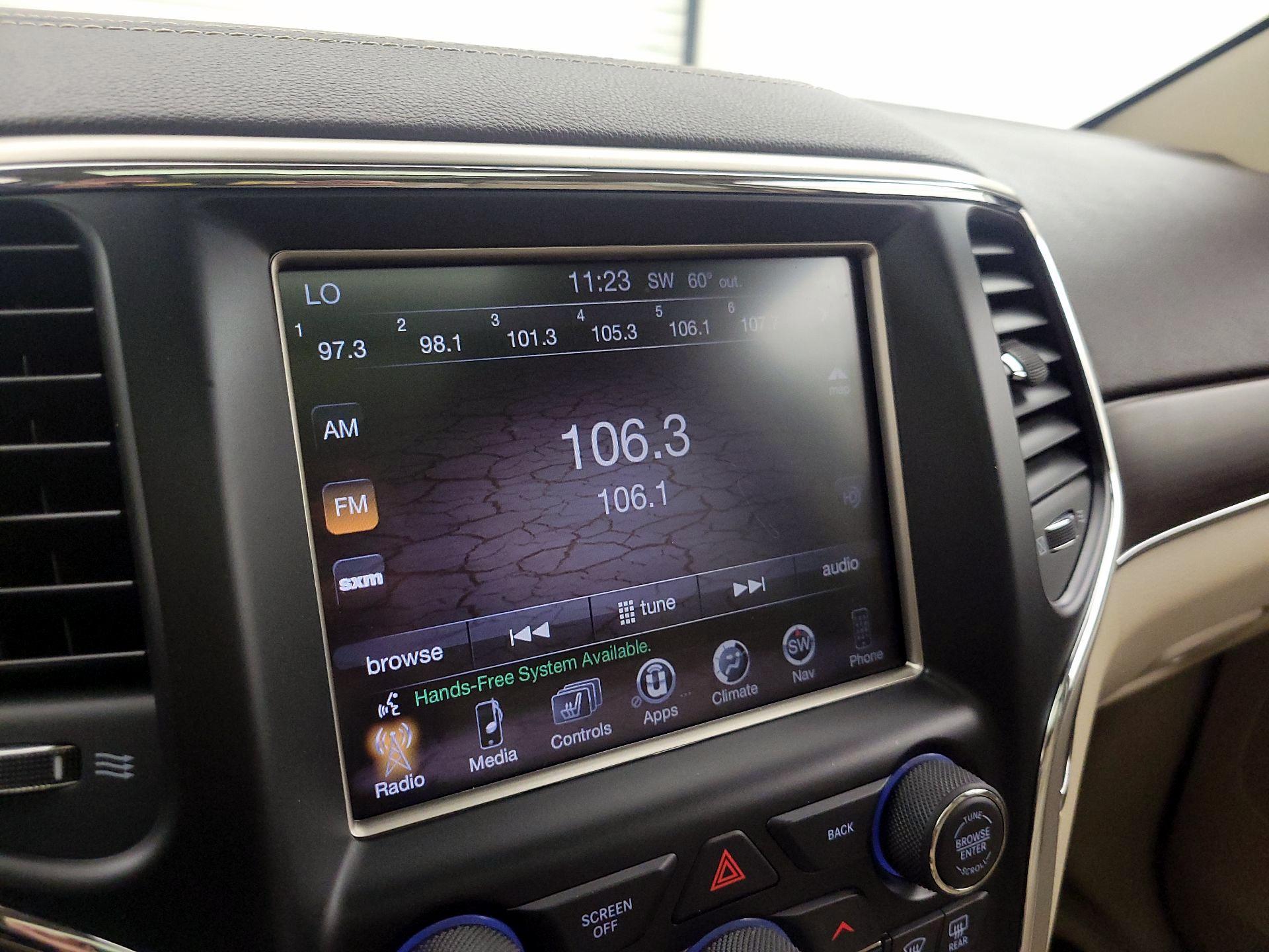 Thumbnail: 2015 Jeep Grand Cherokee - 16