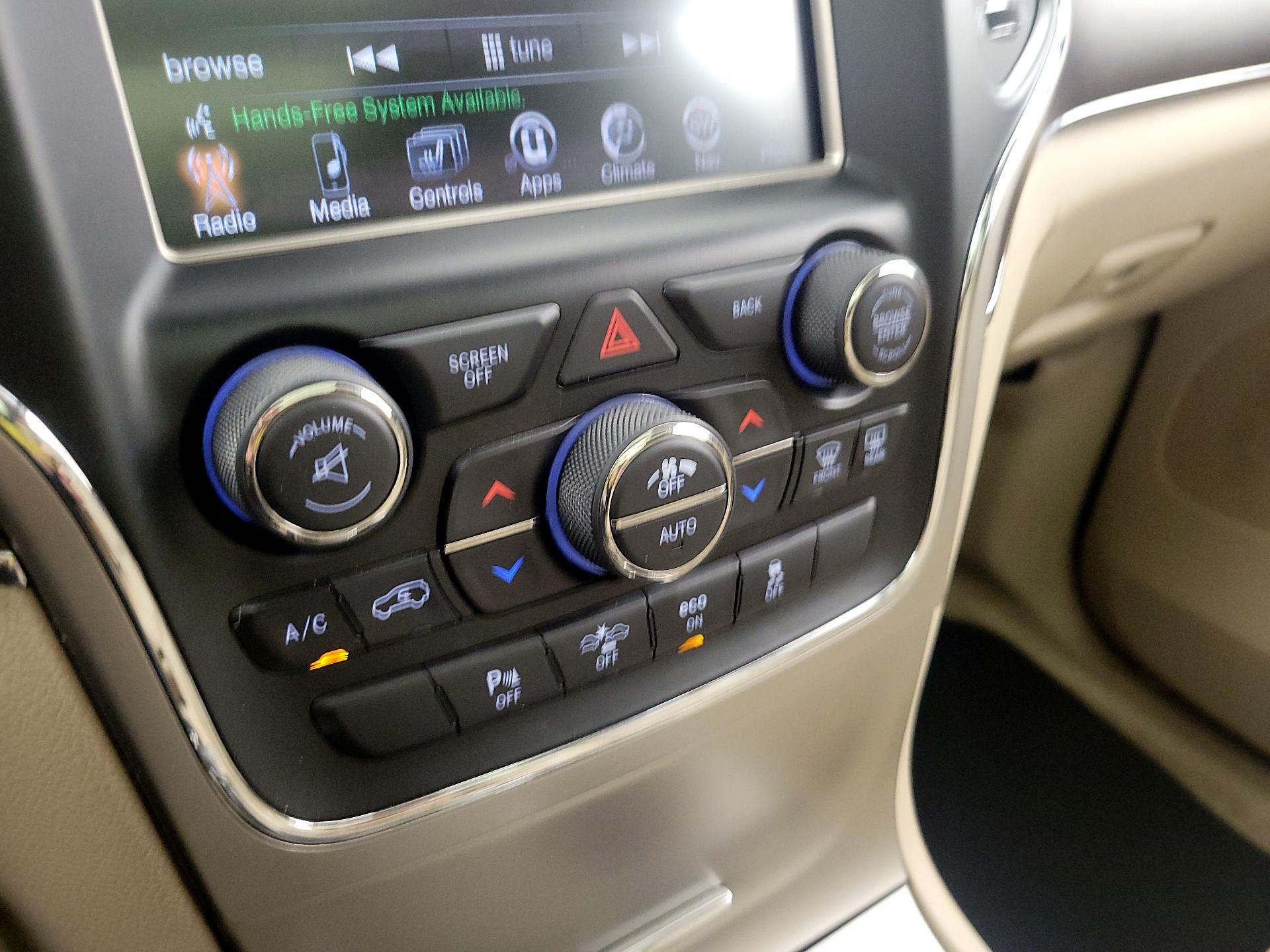 Thumbnail: 2015 Jeep Grand Cherokee - 17