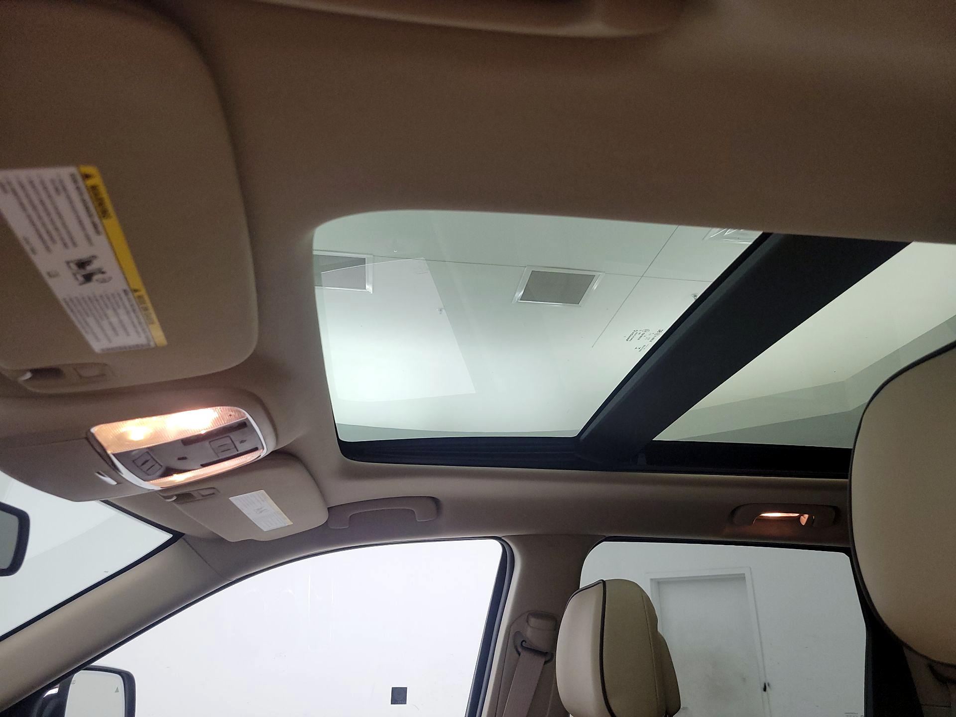 Thumbnail: 2015 Jeep Grand Cherokee - 20