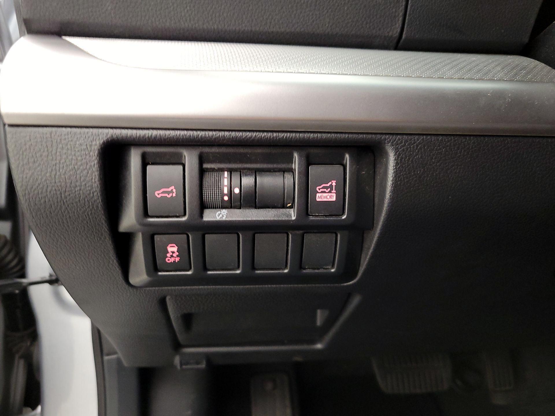 Thumbnail: 2018 Subaru Outback - 13