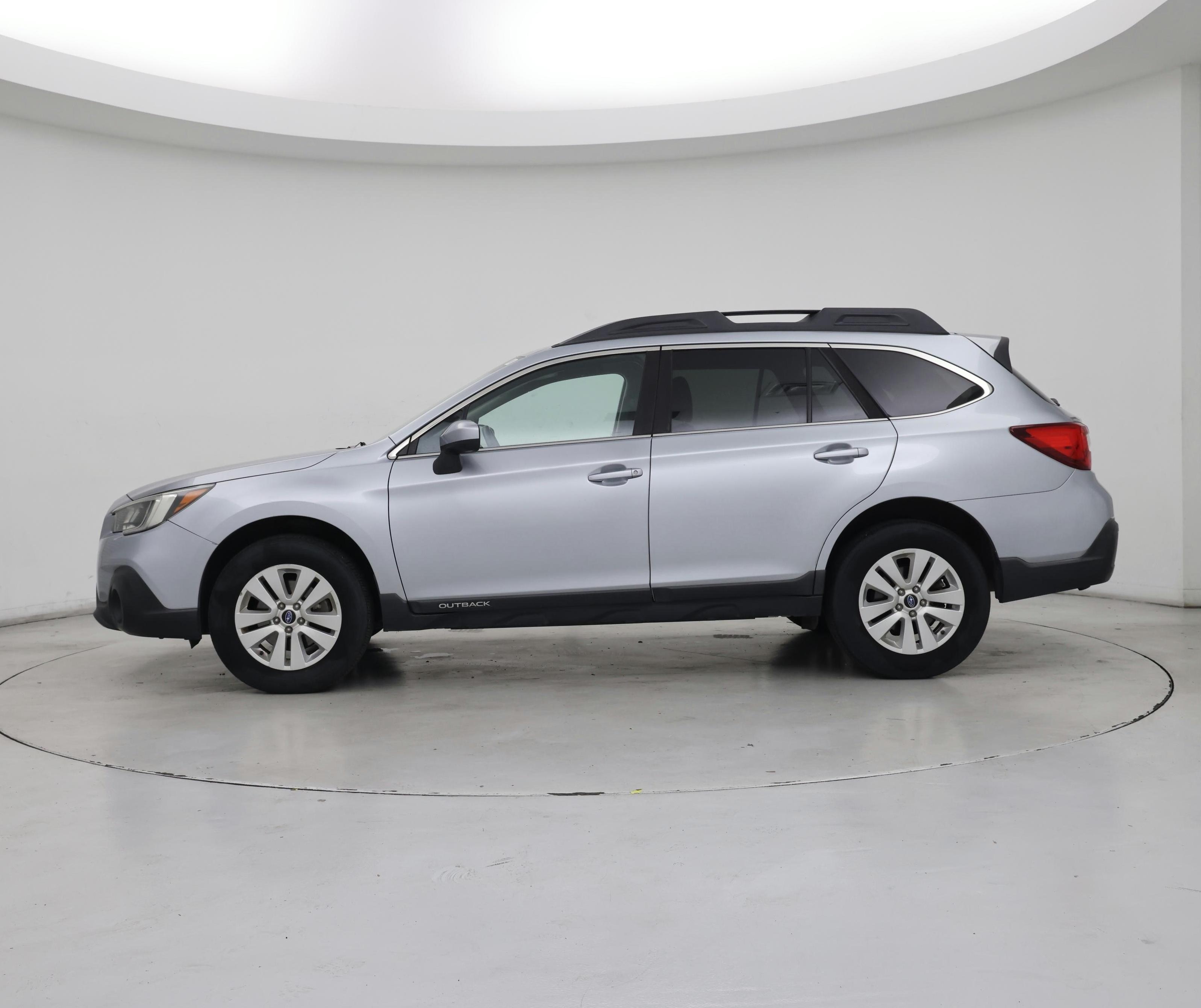 Thumbnail: 2018 Subaru Outback - 3