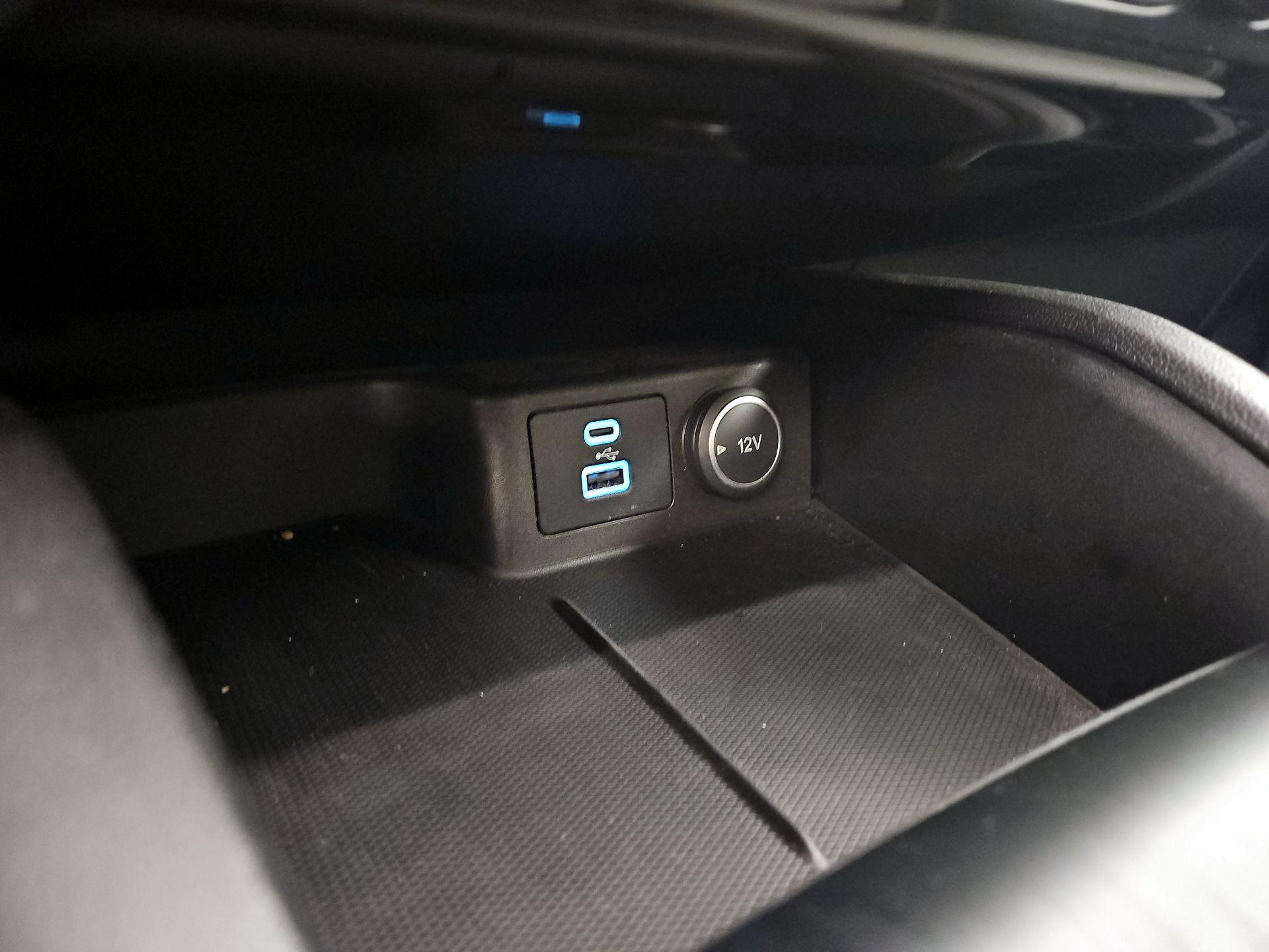 Thumbnail: 2021 Ford Escape - 18