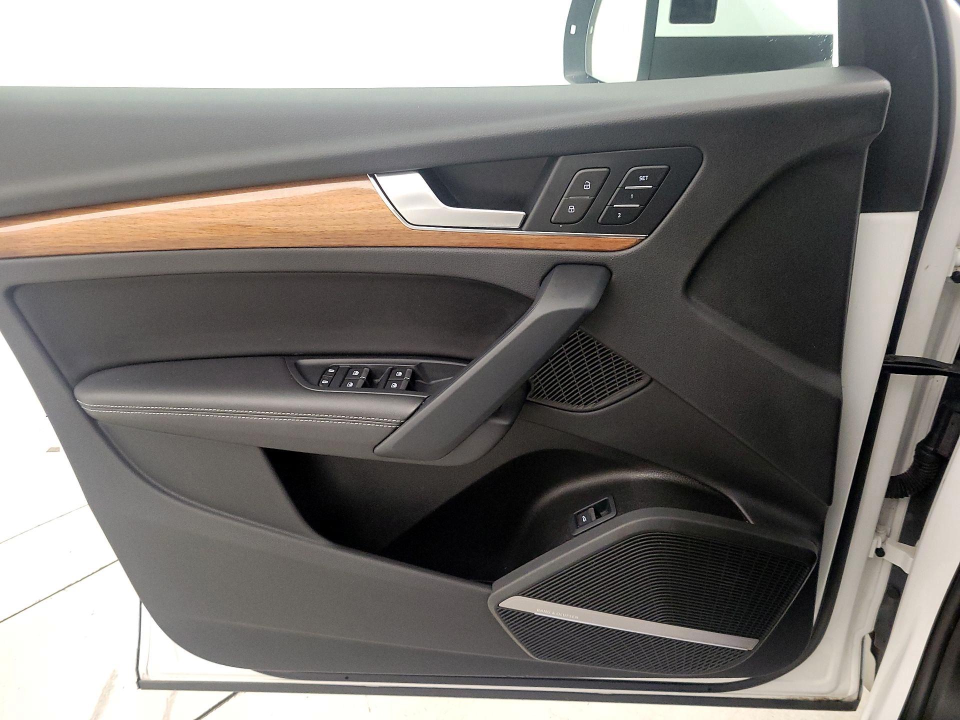 Thumbnail: 2023 Audi Q5 - 12