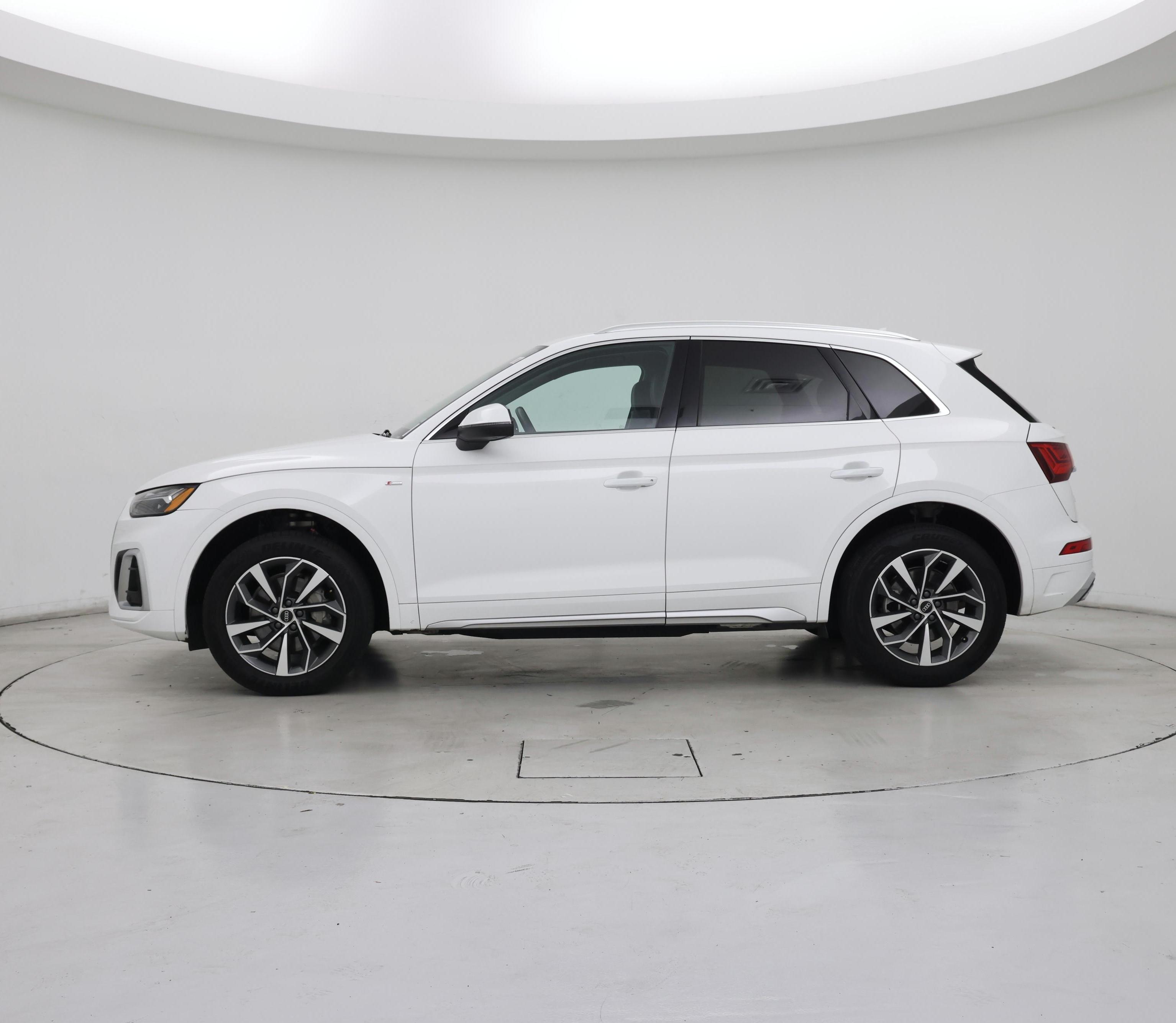 Thumbnail: 2023 Audi Q5 - 3