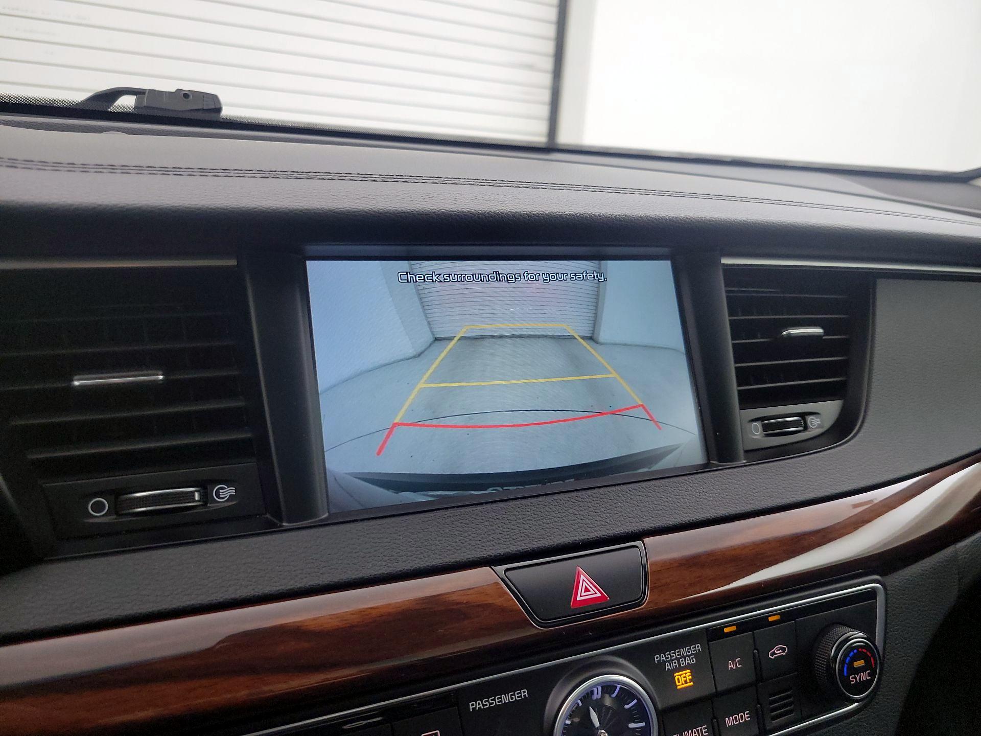 Thumbnail: 2017 Kia Cadenza - 15