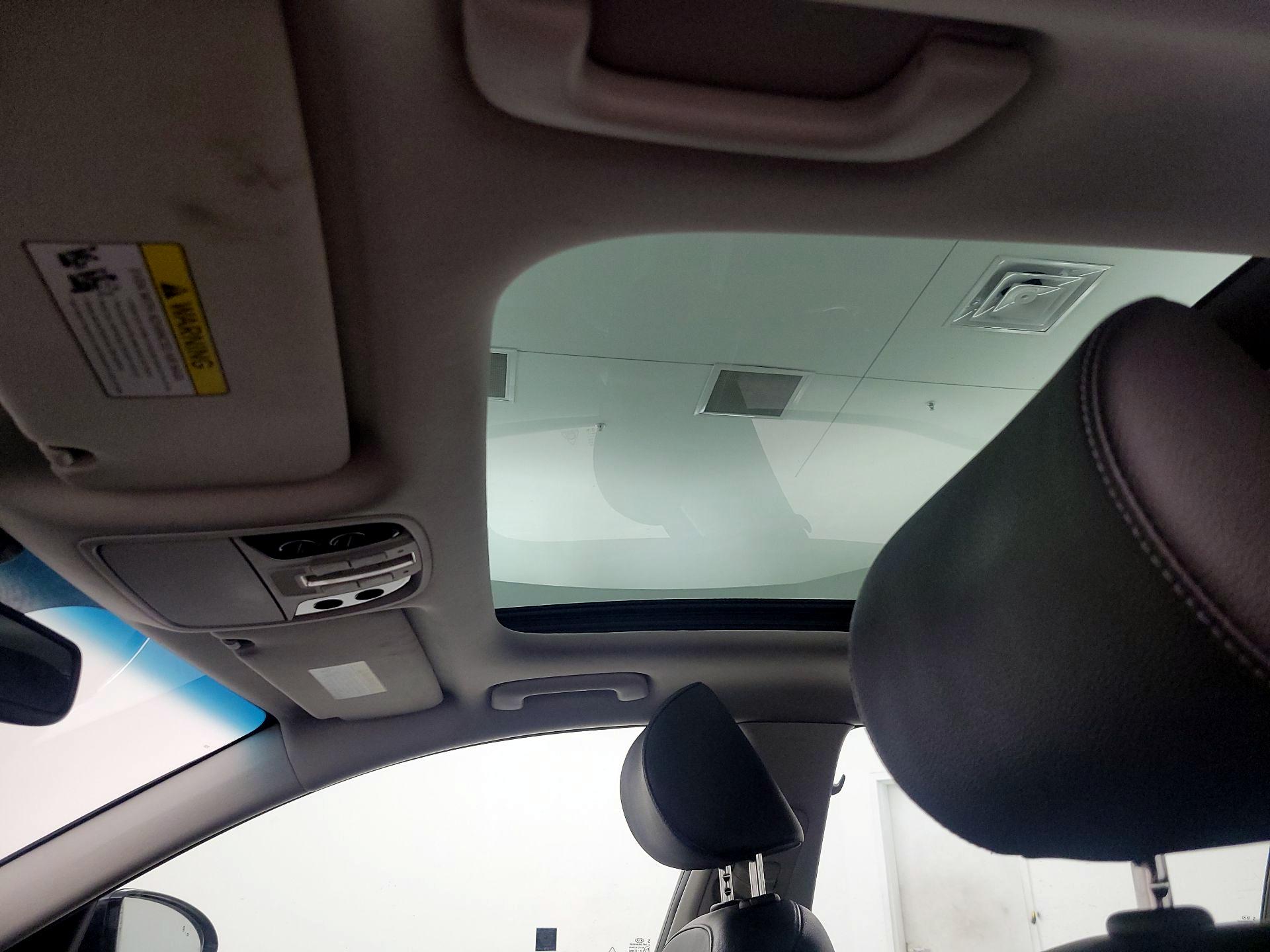 Thumbnail: 2017 Kia Cadenza - 20