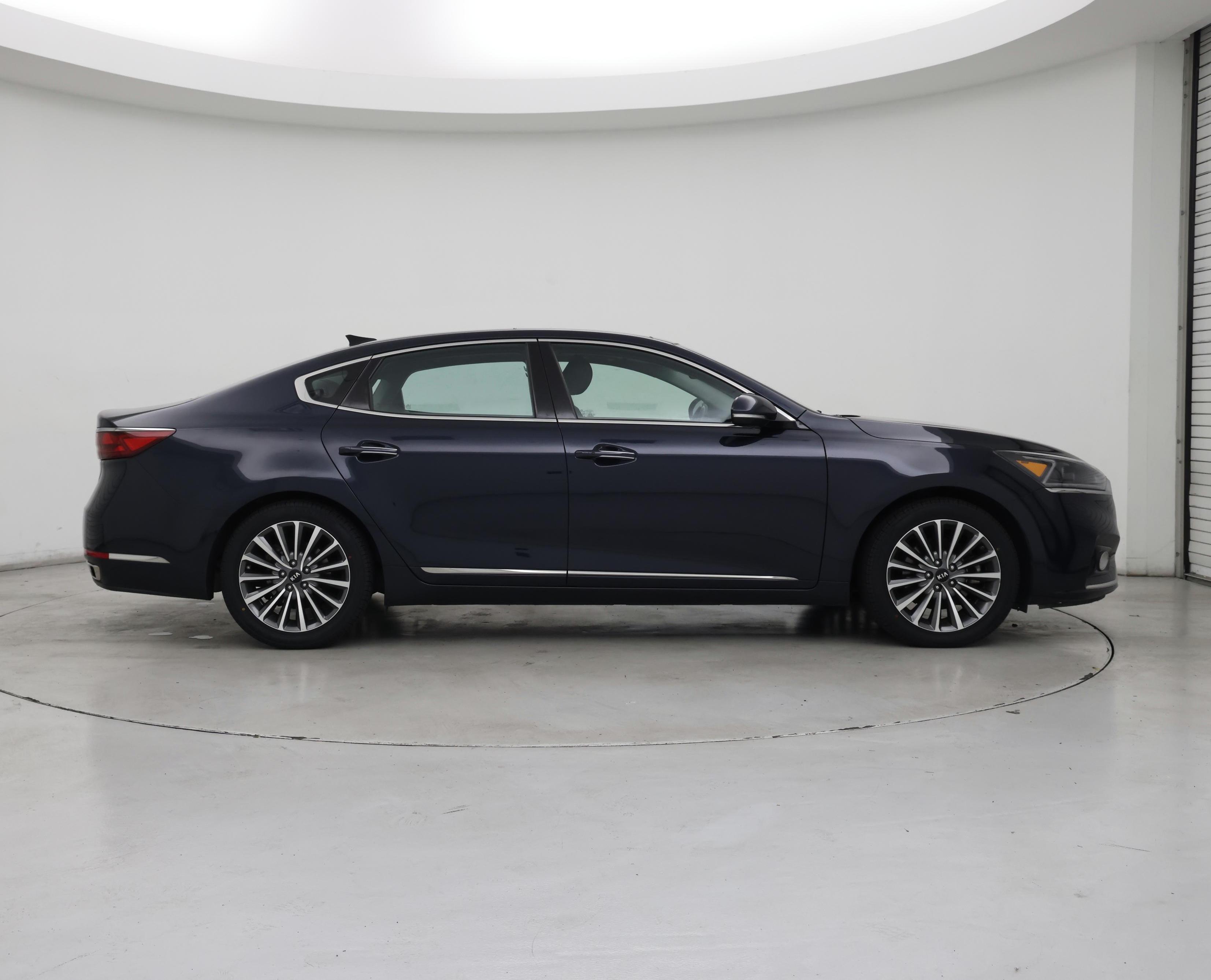 Thumbnail: 2017 Kia Cadenza - 7