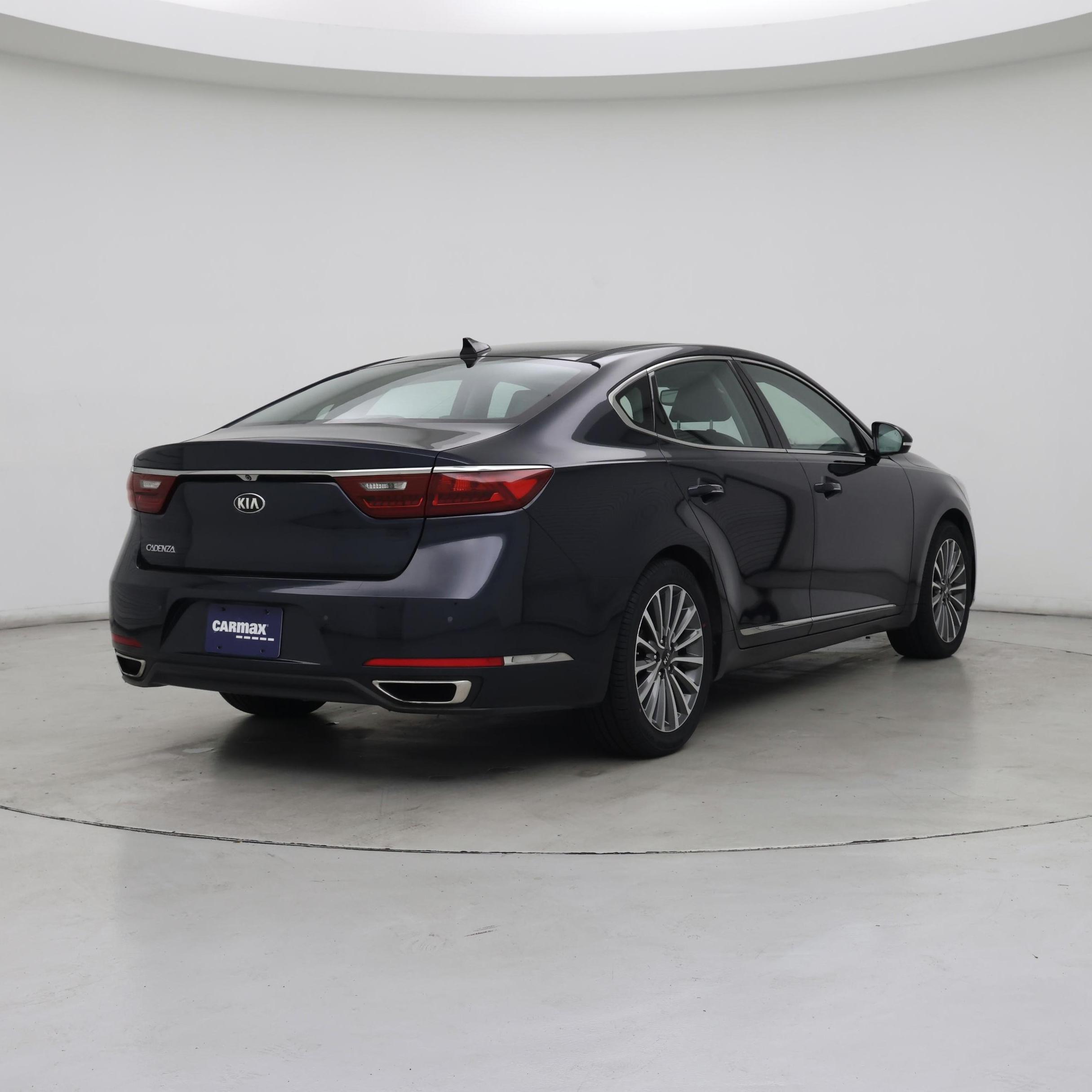 Thumbnail: 2017 Kia Cadenza - 8