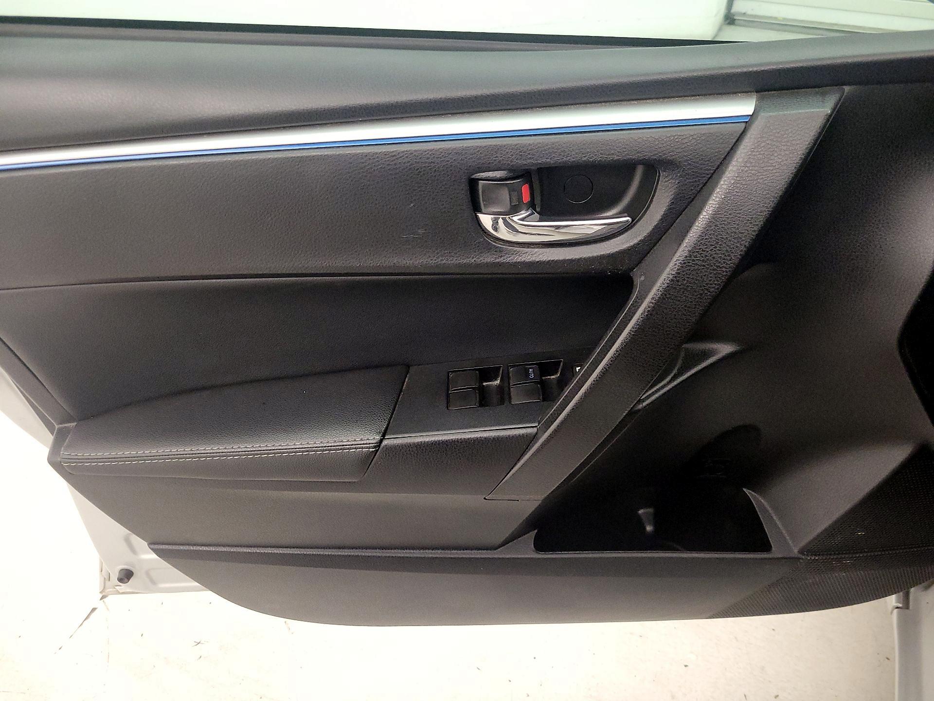 Thumbnail: 2014 Toyota Corolla - 12