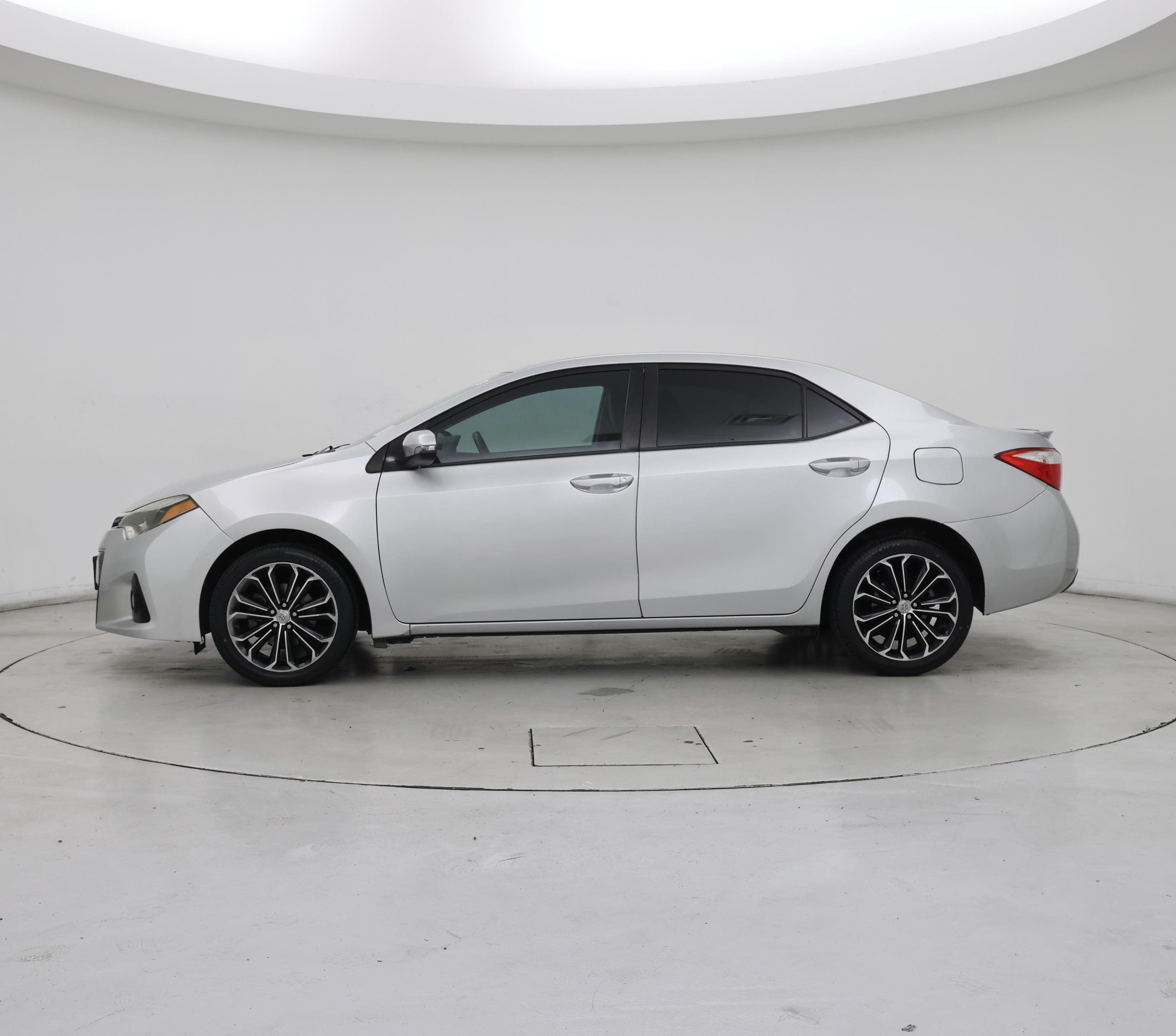 Thumbnail: 2014 Toyota Corolla - 3