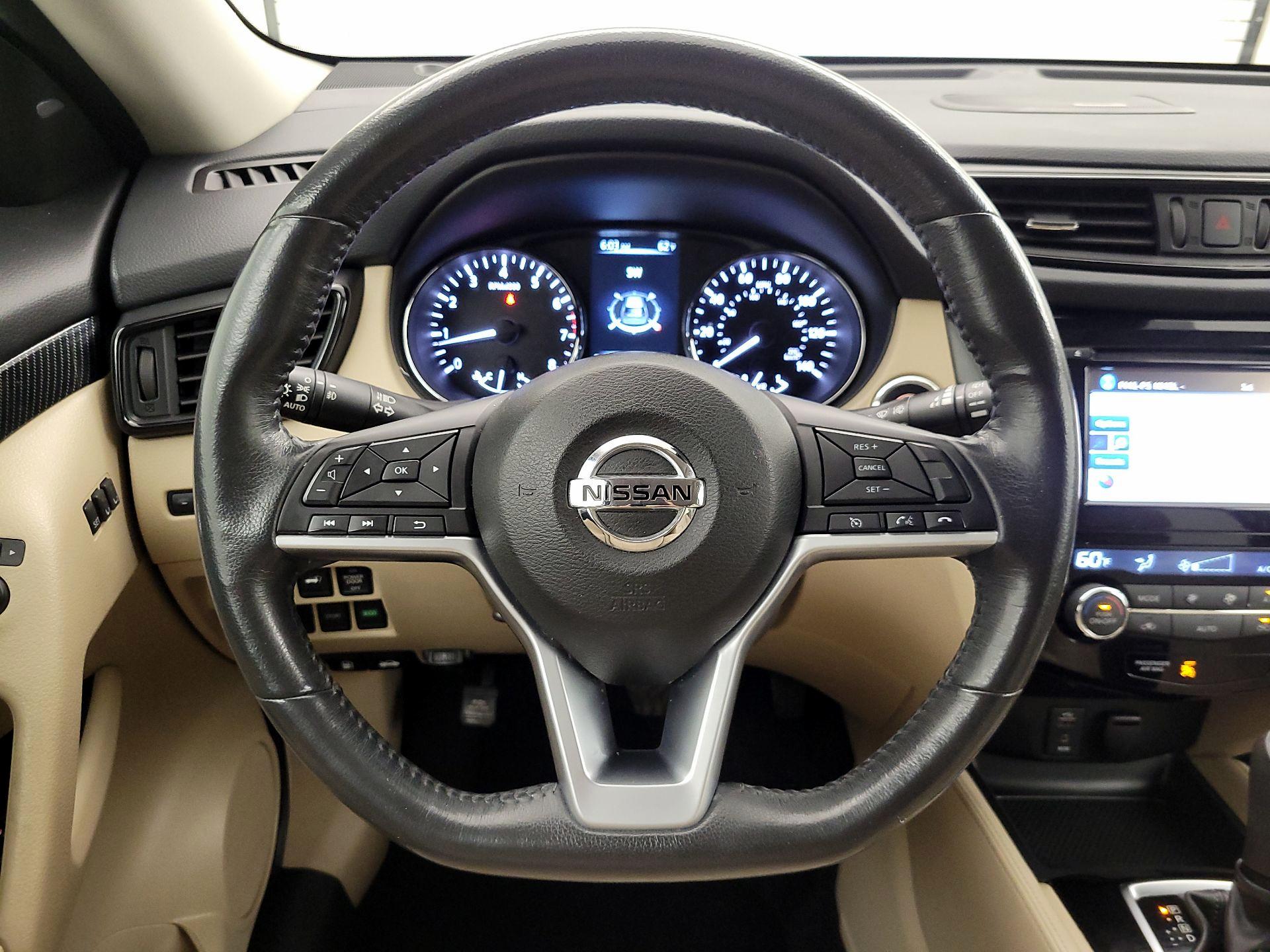 Thumbnail: 2017 Nissan Rogue - 10