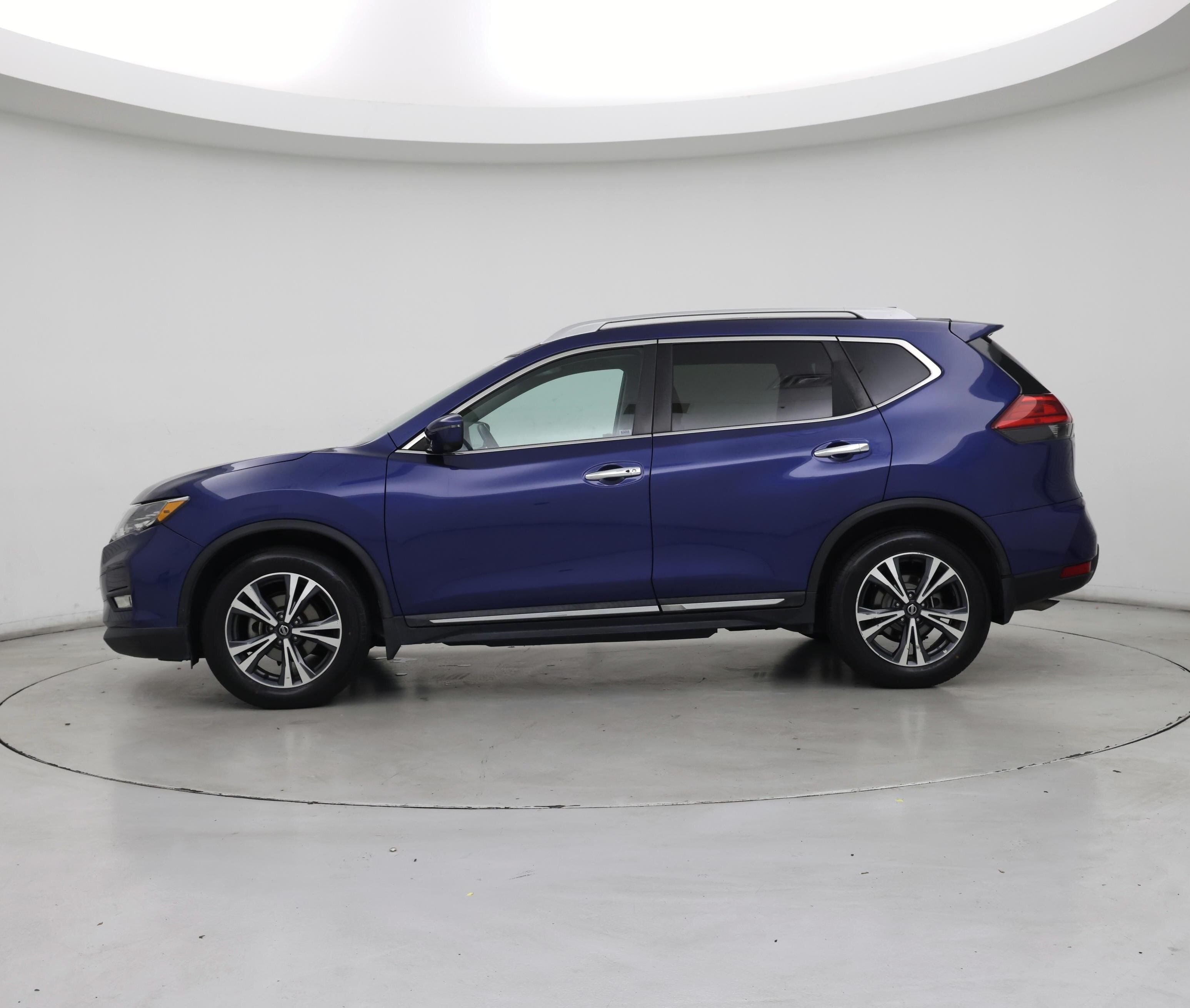 Thumbnail: 2017 Nissan Rogue - 3