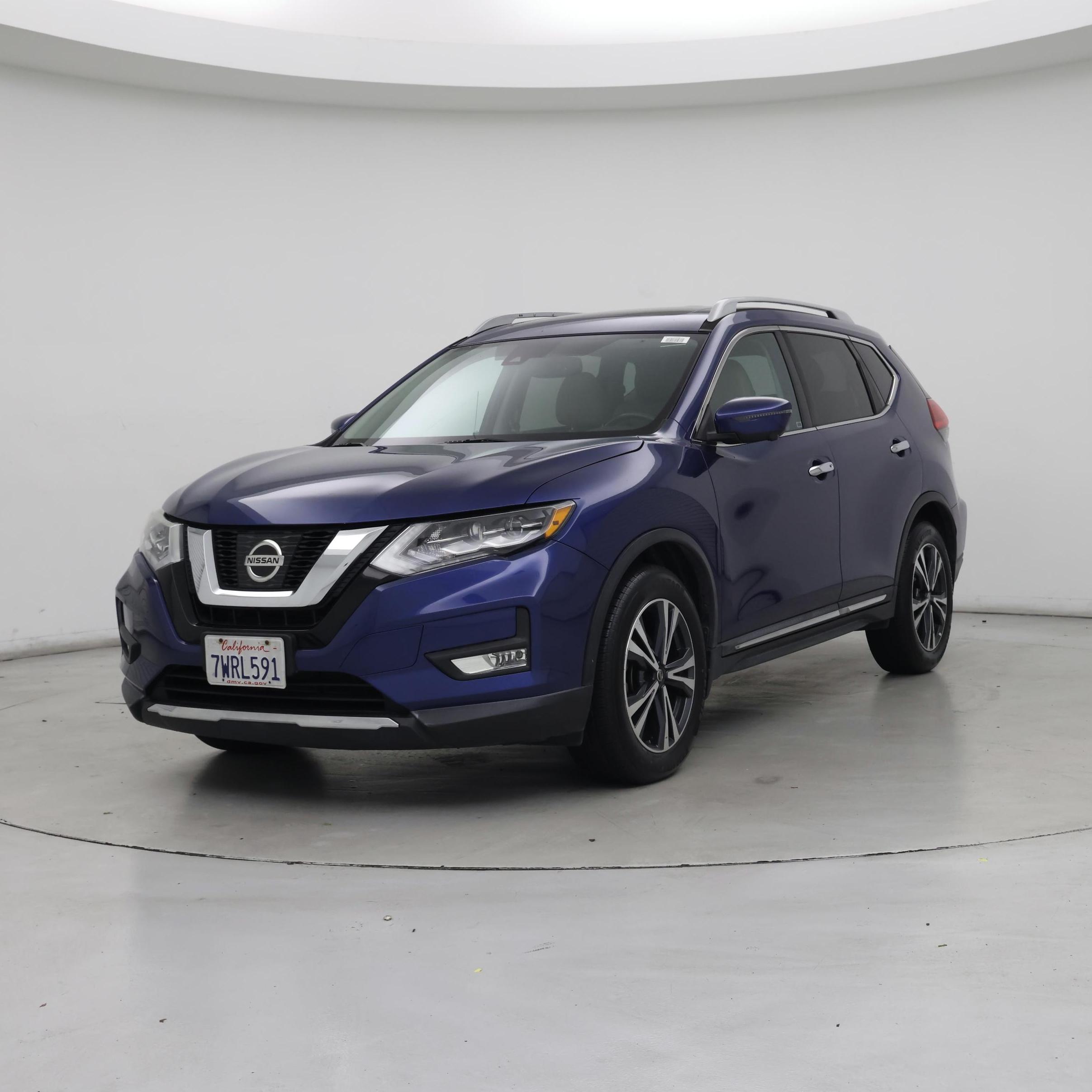 Thumbnail: 2017 Nissan Rogue - 4