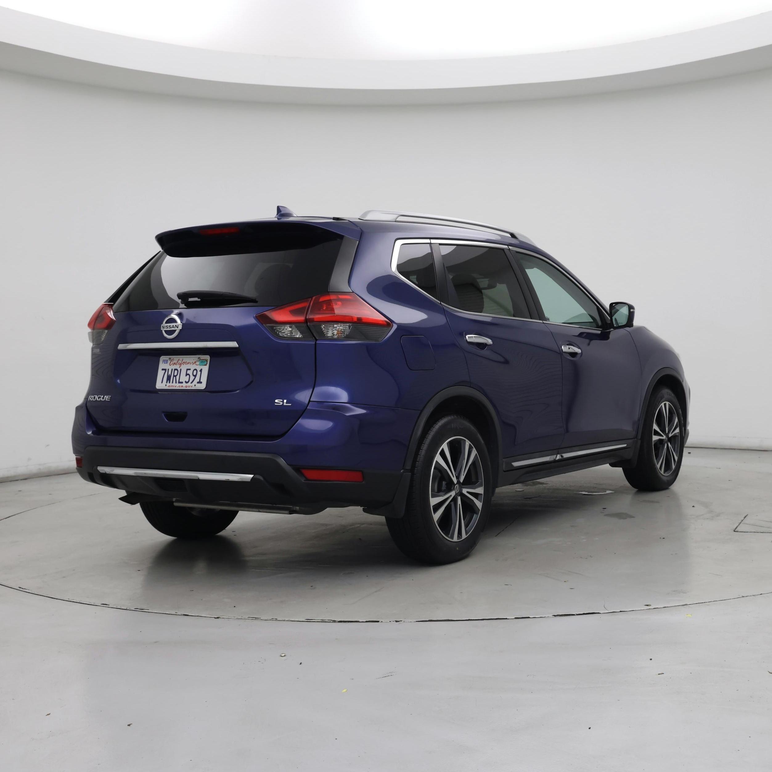Thumbnail: 2017 Nissan Rogue - 8