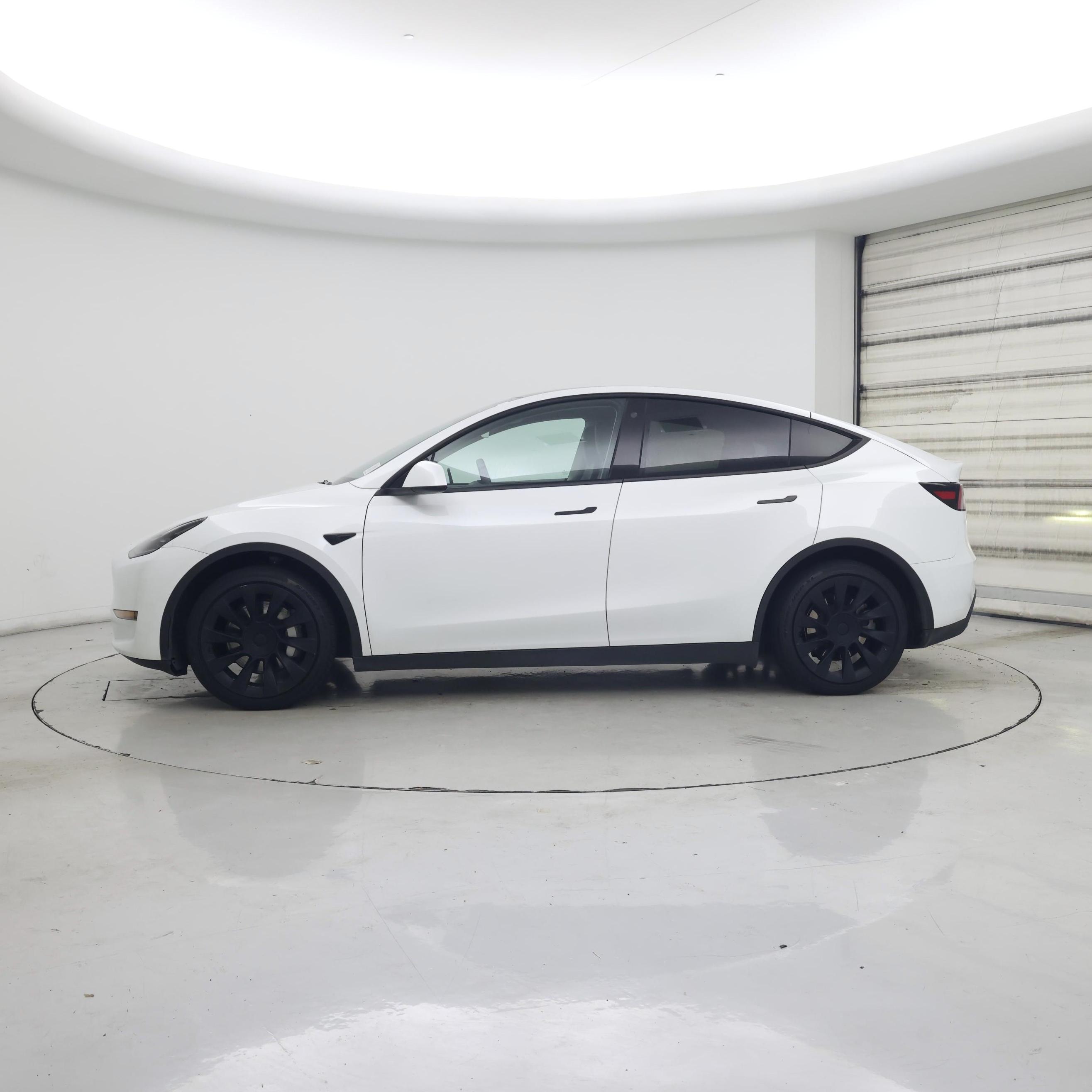 Thumbnail: 2023 Tesla Model Y - 3