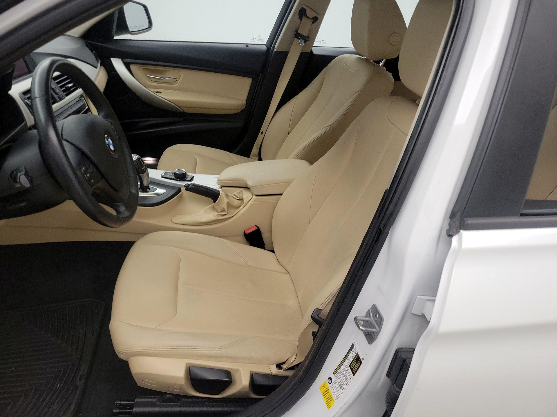 Thumbnail: 2018 BMW 3 Series - 11