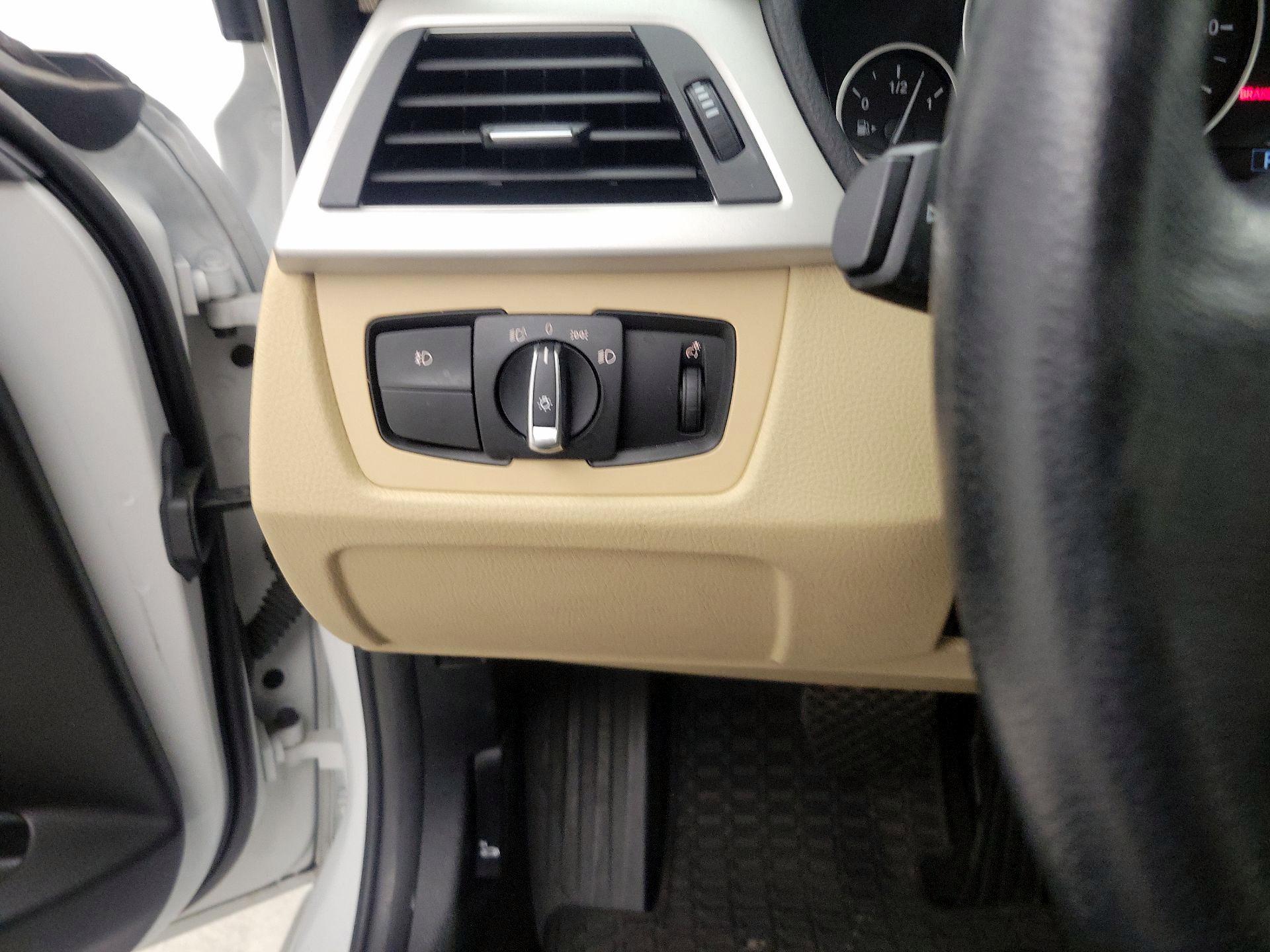 Thumbnail: 2018 BMW 3 Series - 13