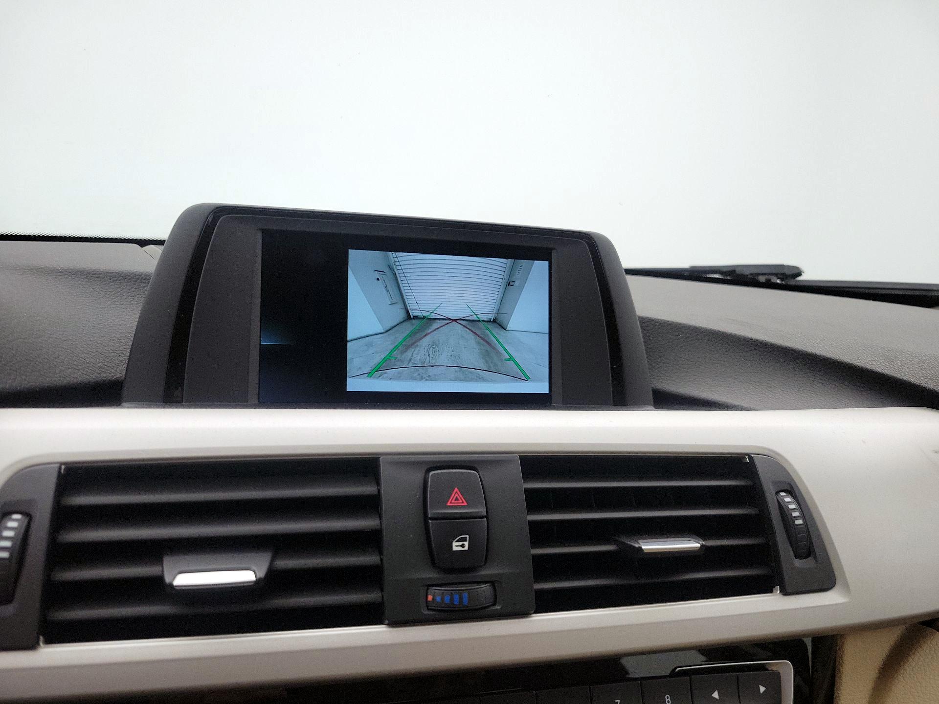 Thumbnail: 2018 BMW 3 Series - 14