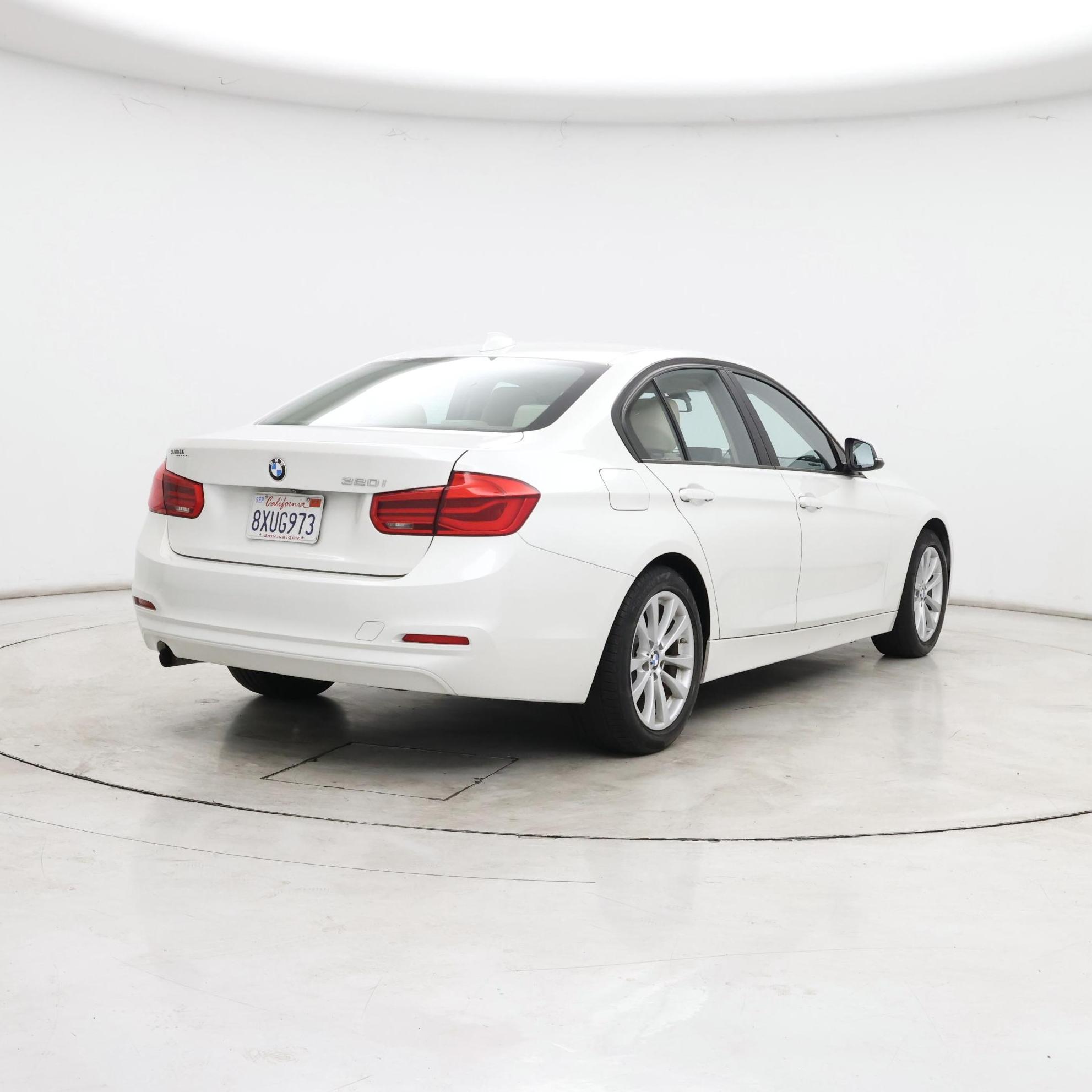 Thumbnail: 2018 BMW 3 Series - 8