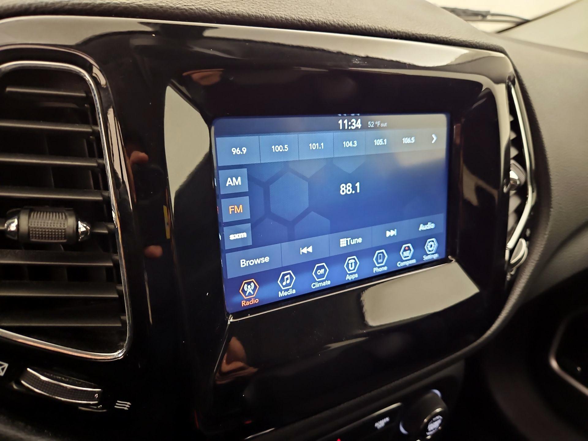 Thumbnail: 2021 Jeep Compass - 15