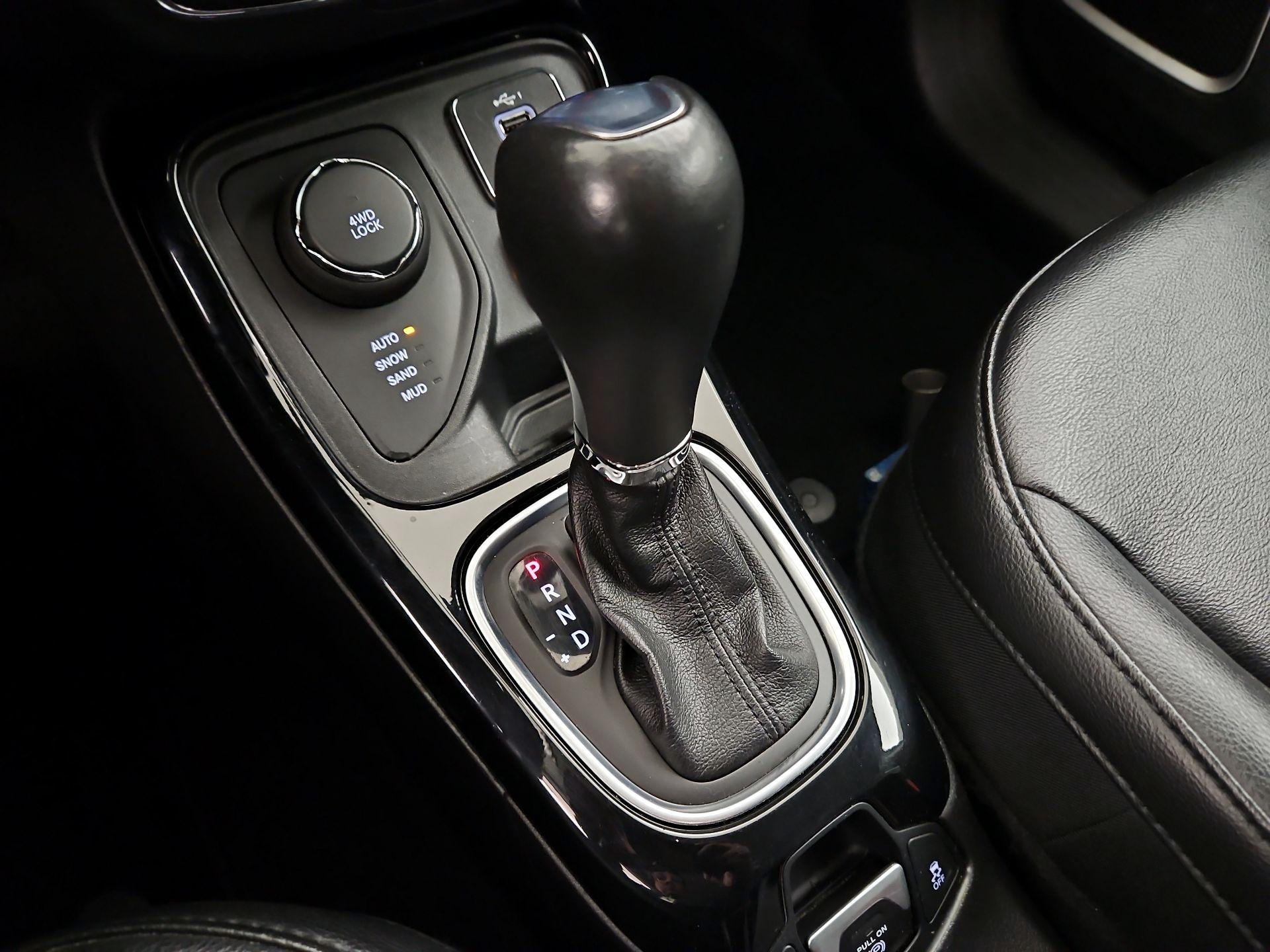 Thumbnail: 2021 Jeep Compass - 17