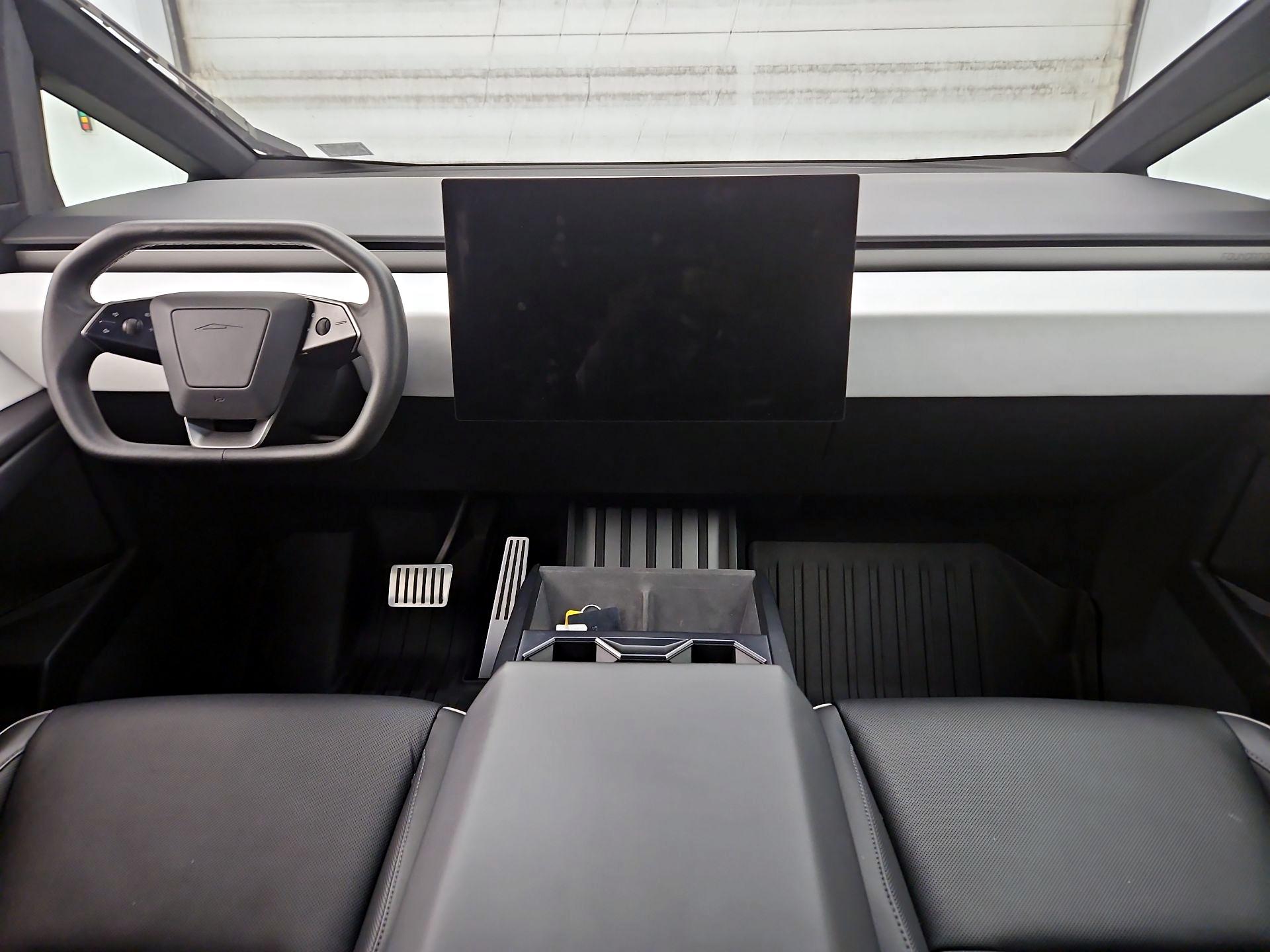 Thumbnail: 2024 Tesla Cybertruck - 9