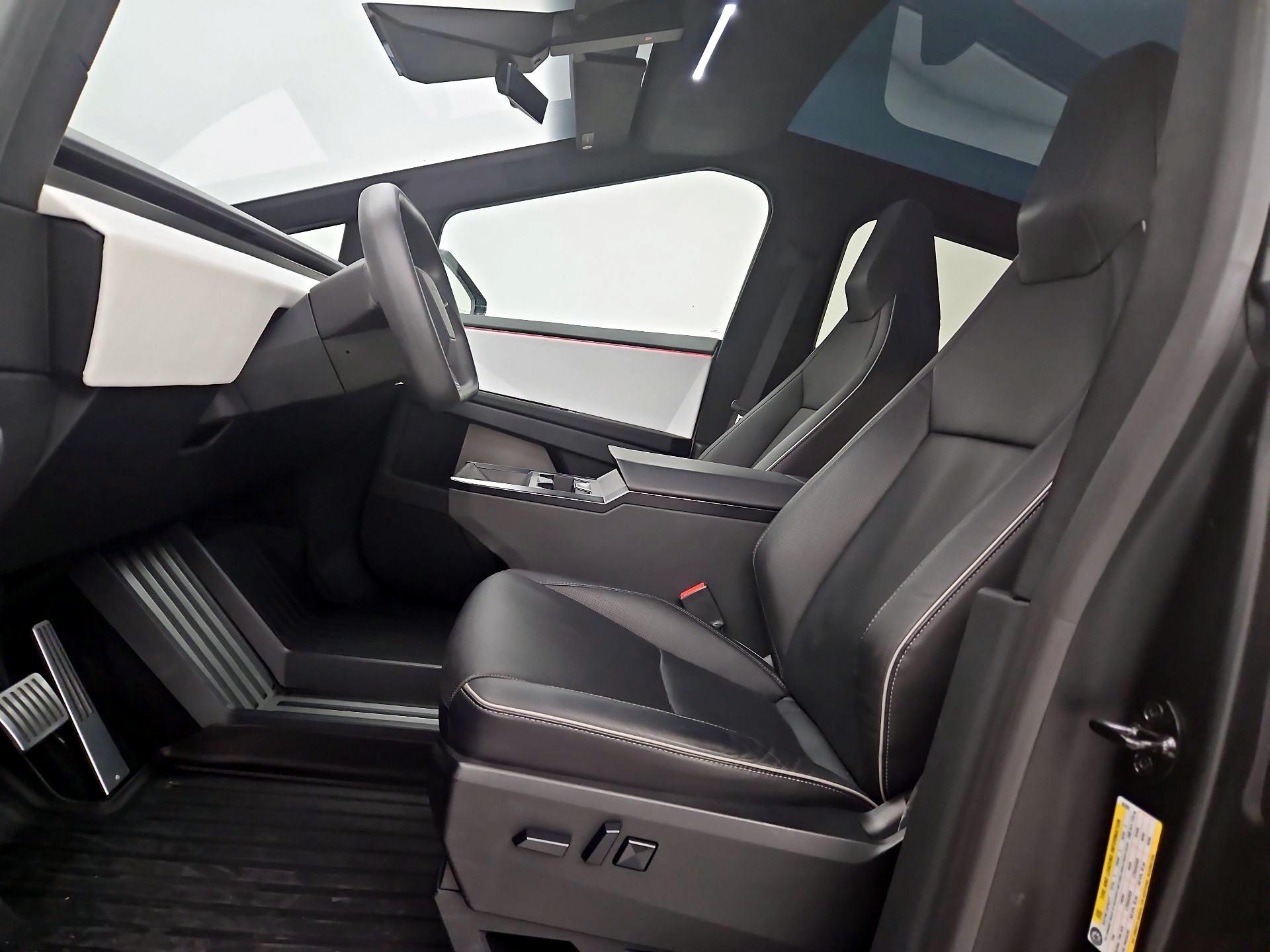 Thumbnail: 2024 Tesla Cybertruck - 11
