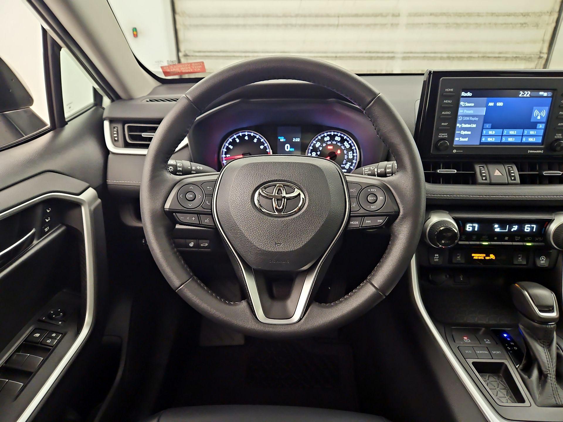 Thumbnail: 2021 Toyota RAV4 - 10