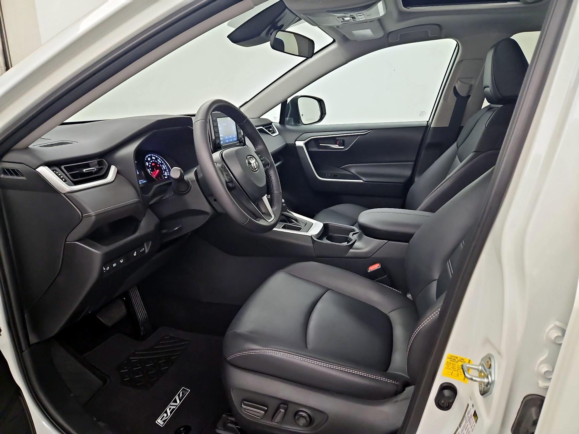 Thumbnail: 2021 Toyota RAV4 - 11