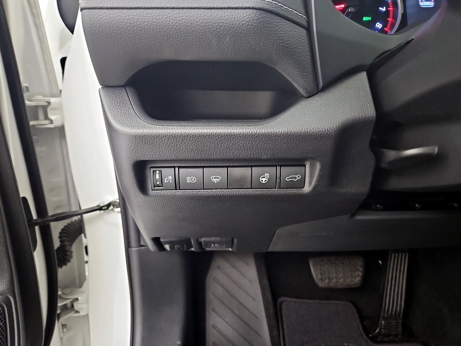 Thumbnail: 2021 Toyota RAV4 - 13