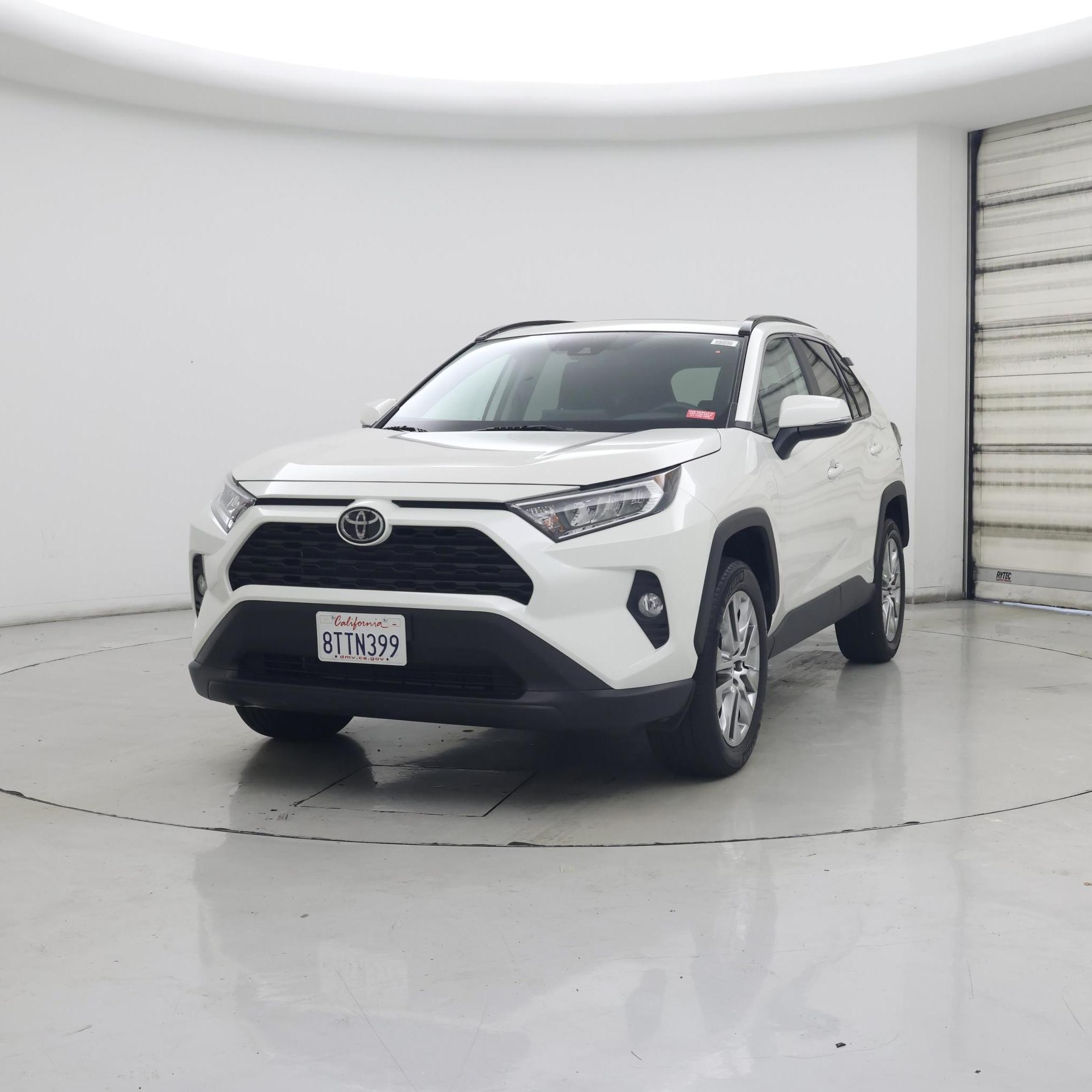 Thumbnail: 2021 Toyota RAV4 - 4