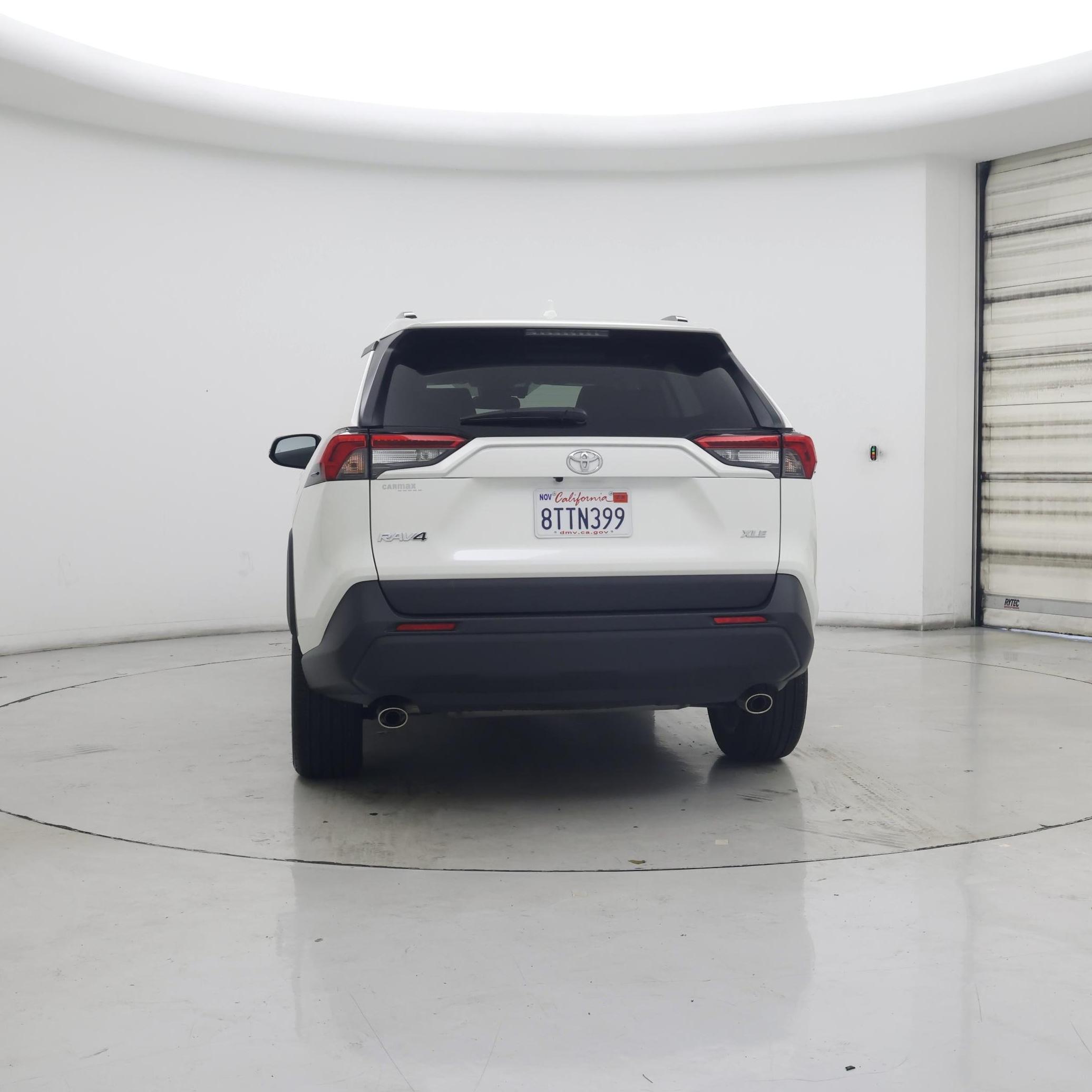 Thumbnail: 2021 Toyota RAV4 - 6