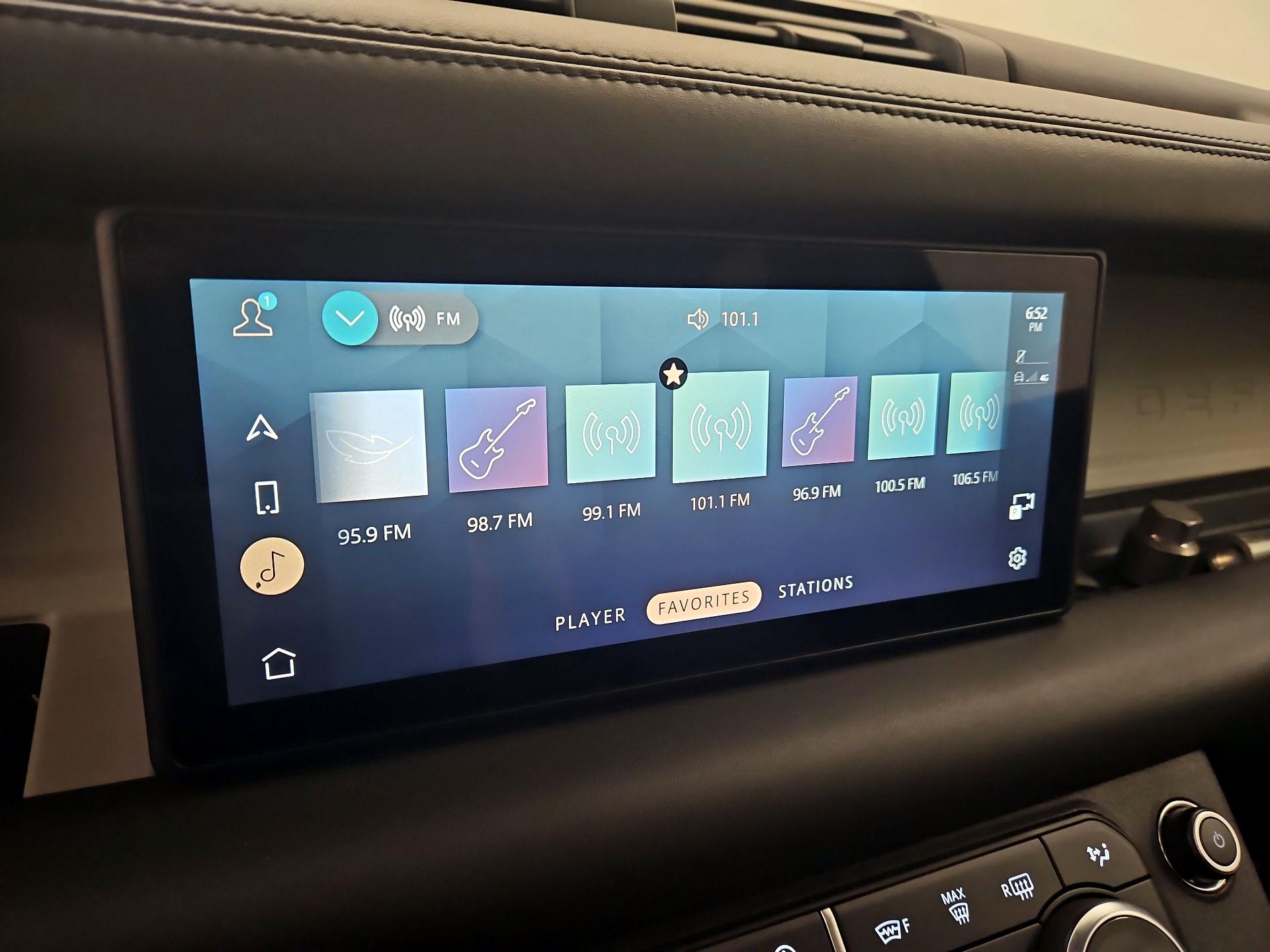 Thumbnail: 2020 Land Rover Defender - 16