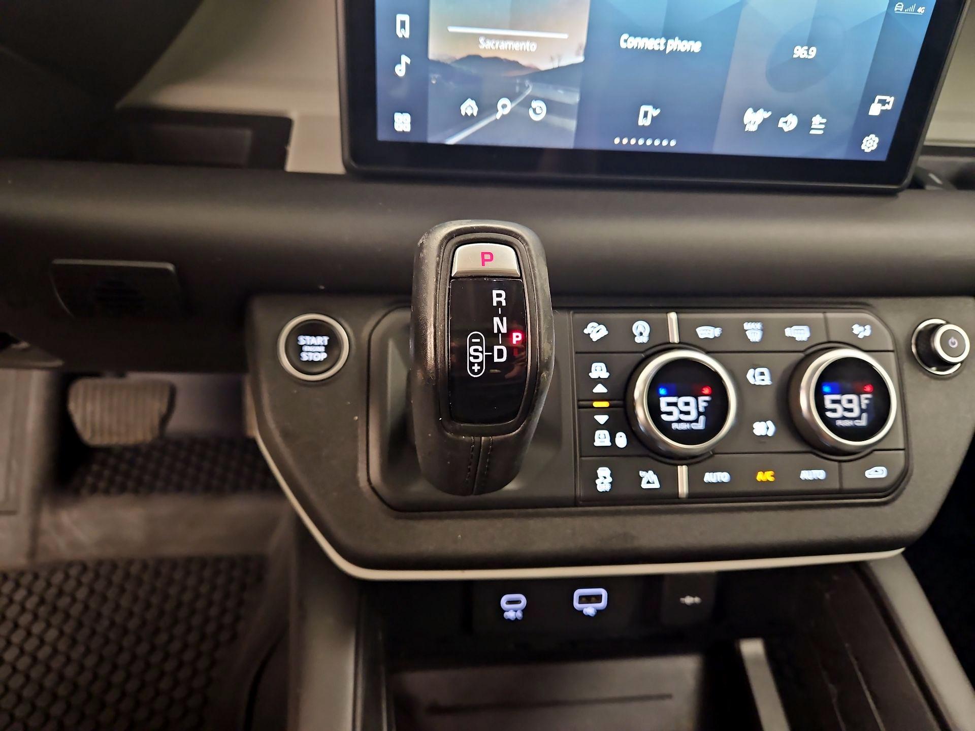 Thumbnail: 2020 Land Rover Defender - 18