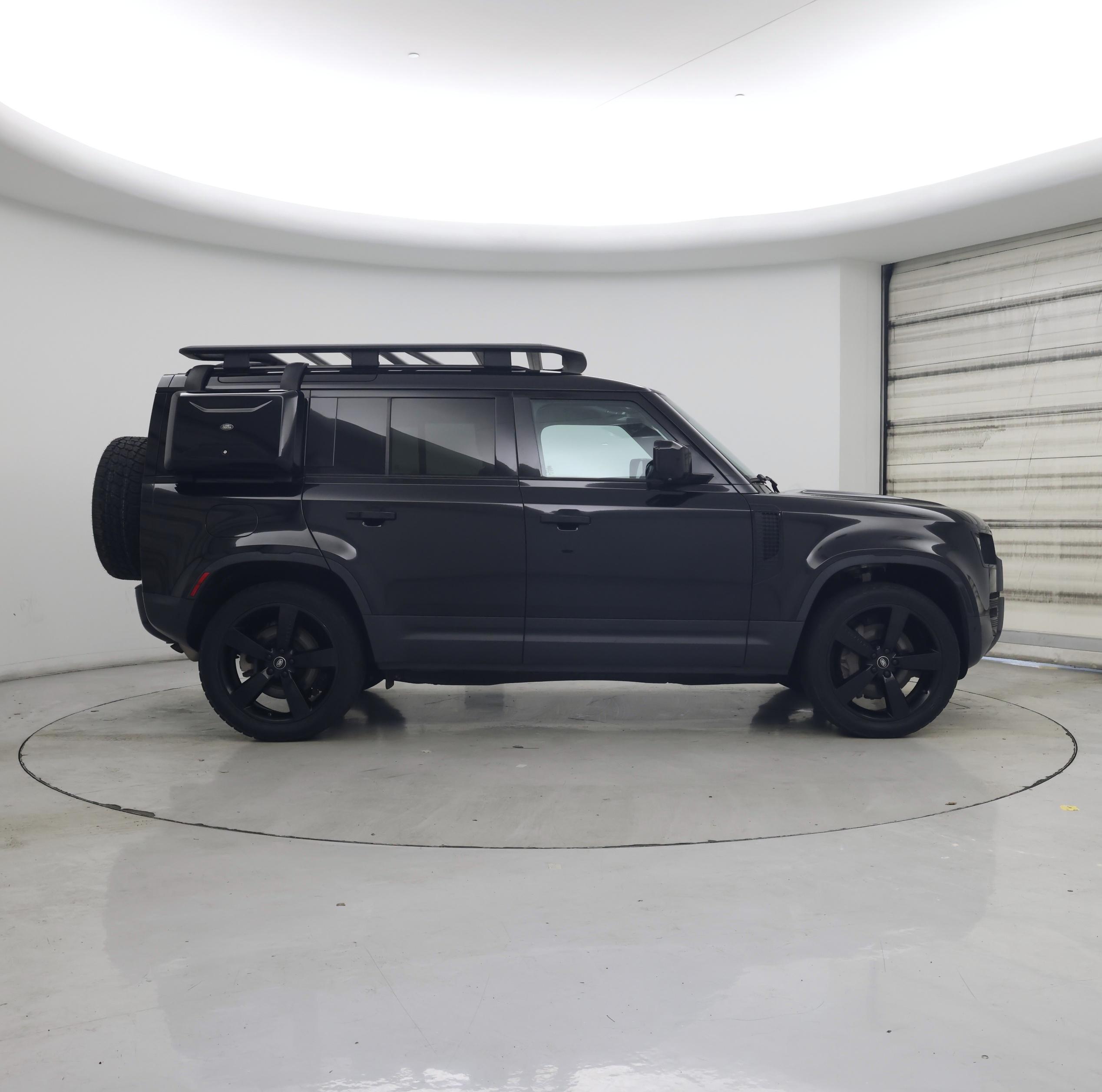 Thumbnail: 2020 Land Rover Defender - 7