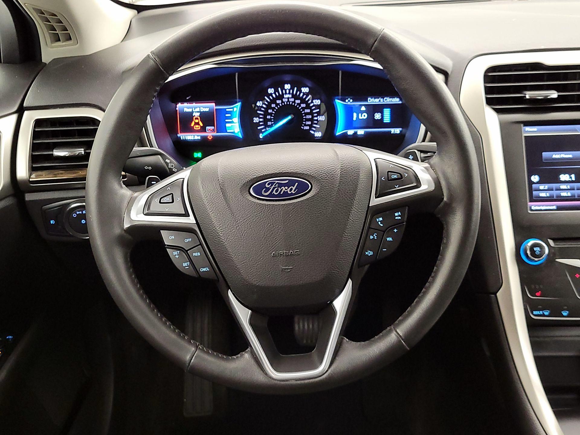 Thumbnail: 2015 Ford Fusion - 10