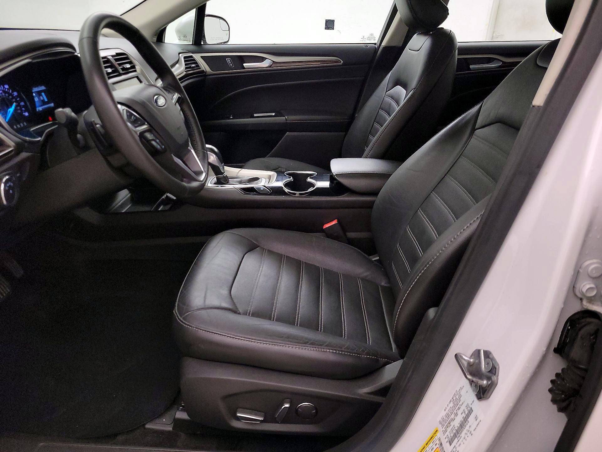Thumbnail: 2015 Ford Fusion - 11