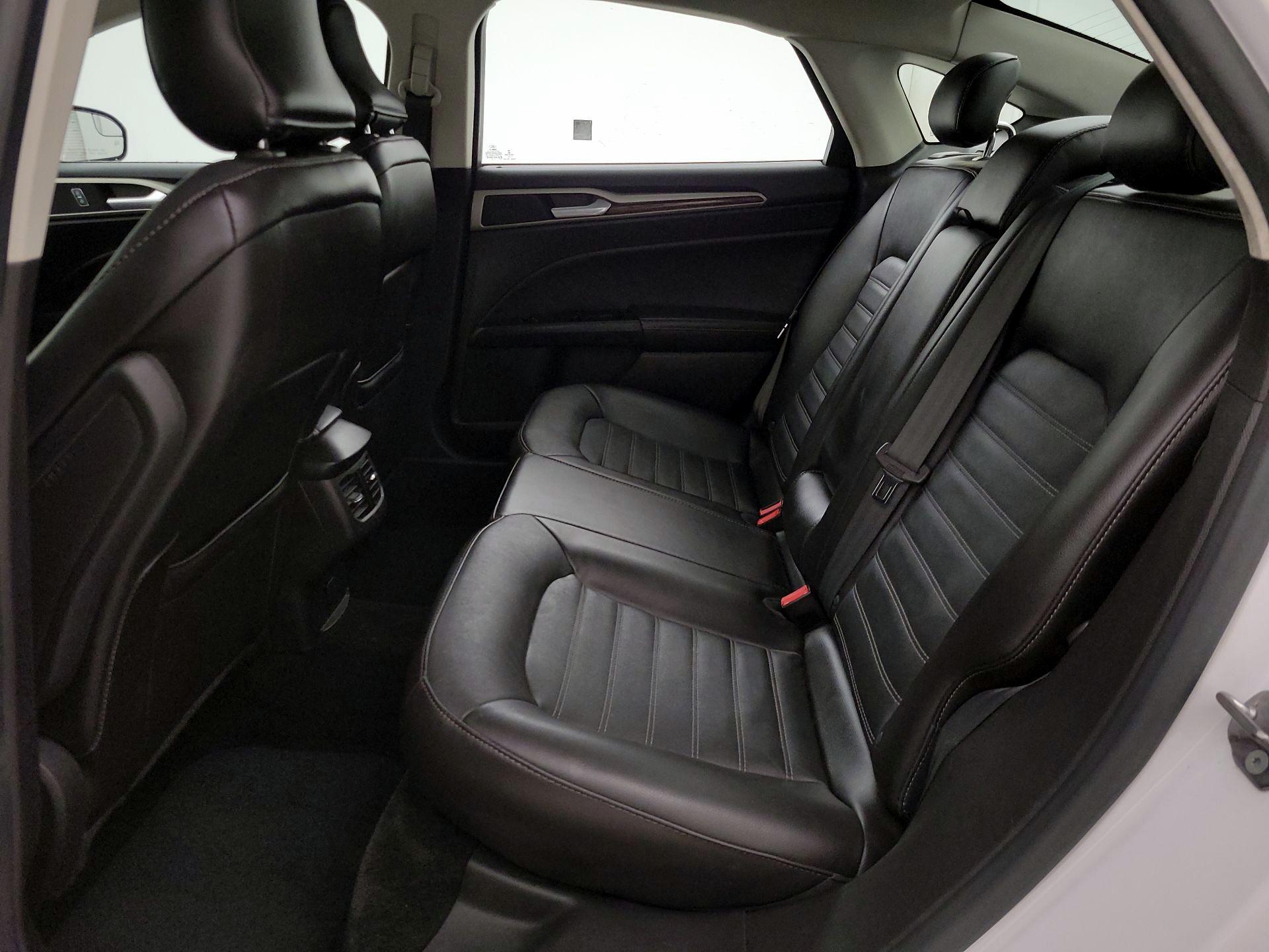 Thumbnail: 2015 Ford Fusion - 18