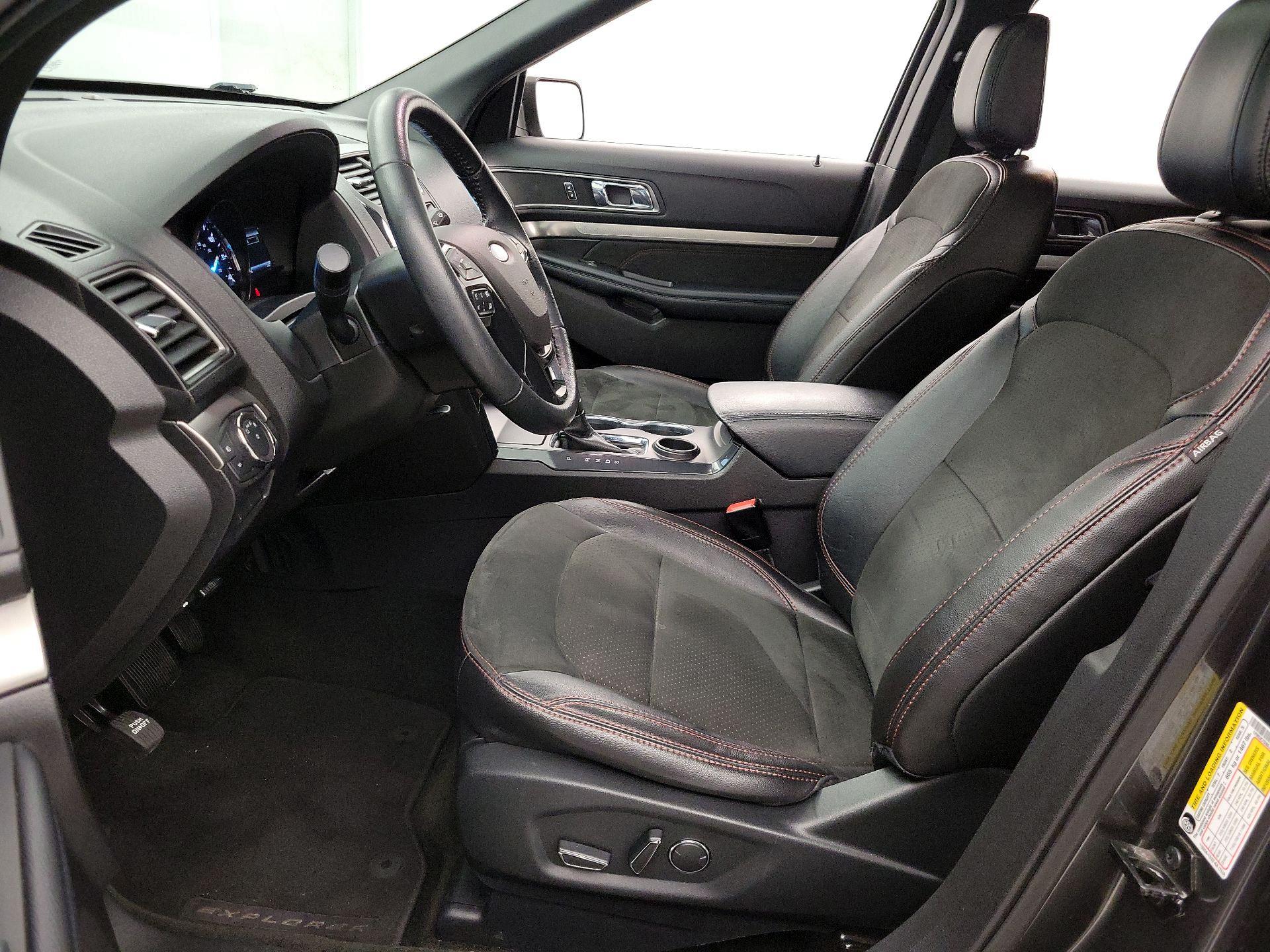 Thumbnail: 2018 Ford Explorer - 11