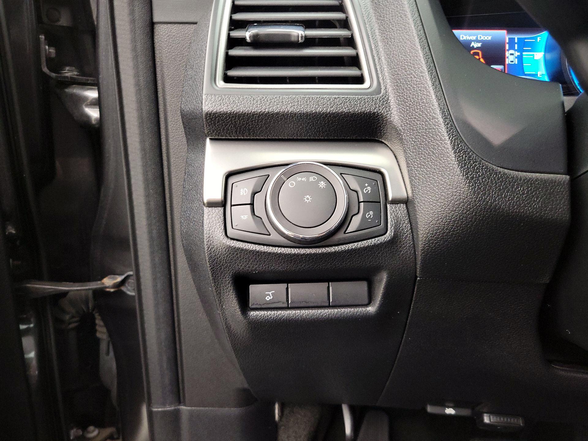 Thumbnail: 2018 Ford Explorer - 13