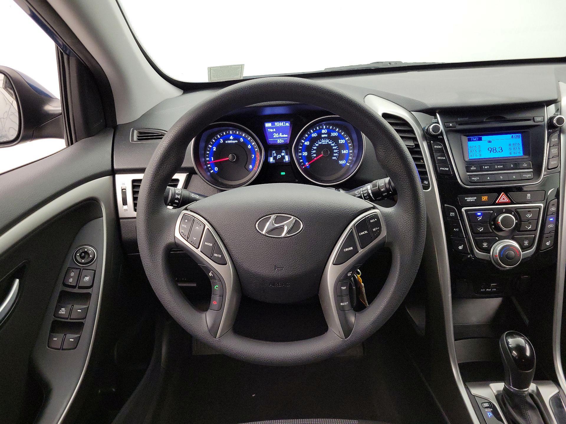 Thumbnail: 2016 Hyundai Elantra - 10