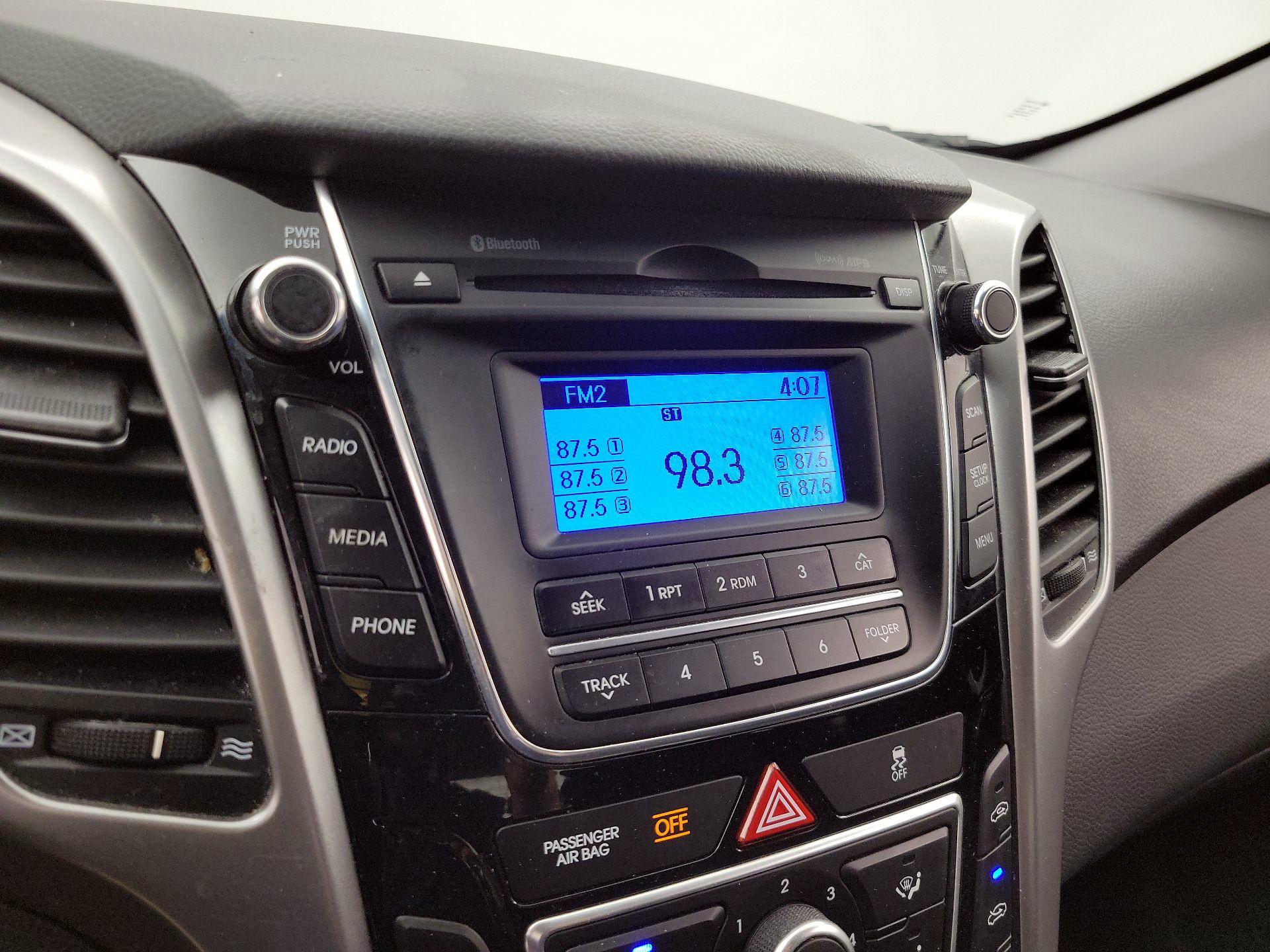 Thumbnail: 2016 Hyundai Elantra - 14