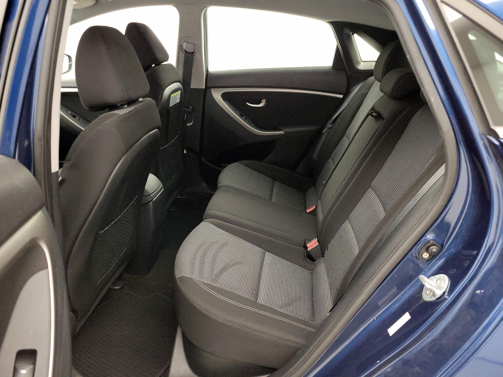 Thumbnail: 2016 Hyundai Elantra - 18