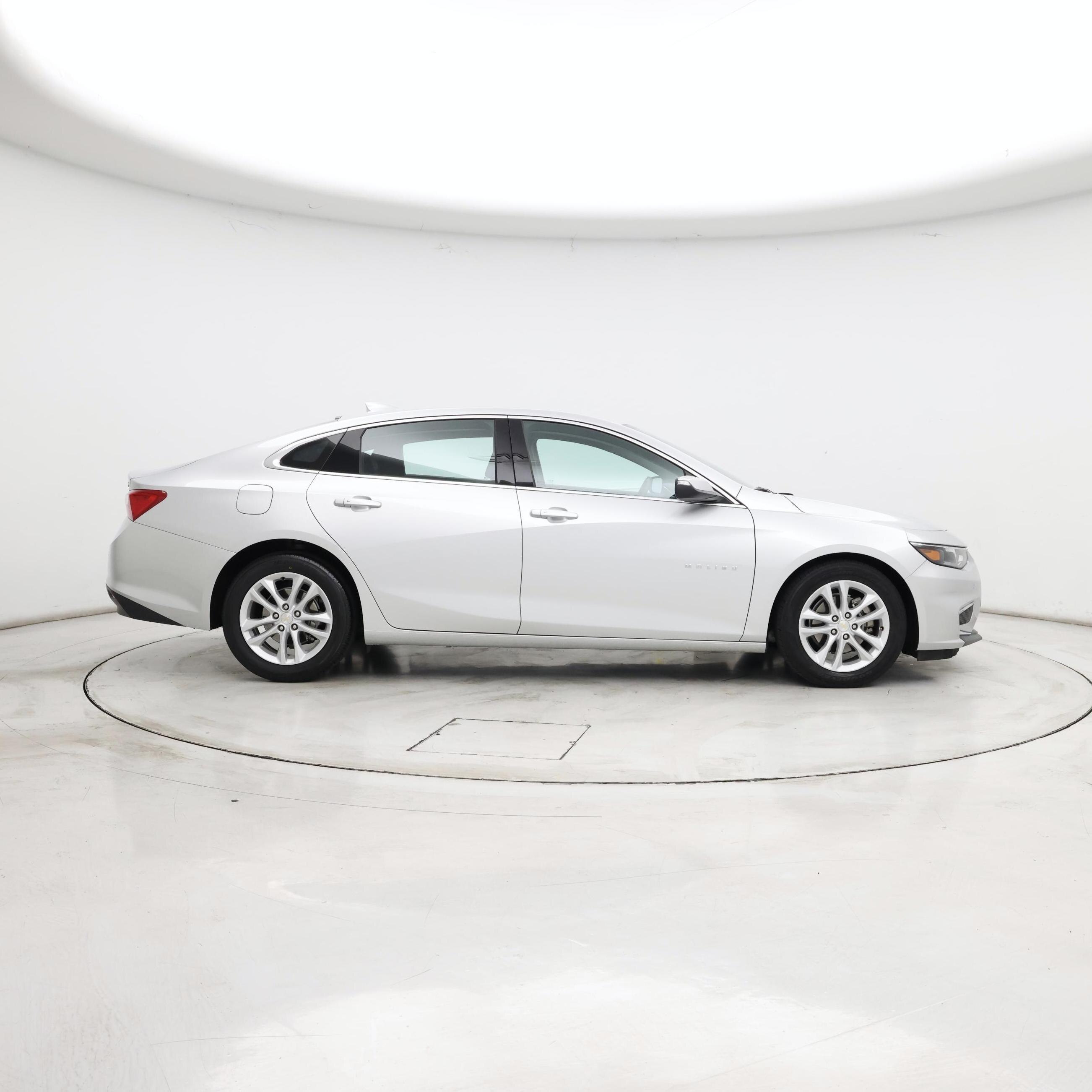Thumbnail: 2018 Chevrolet Malibu - 7