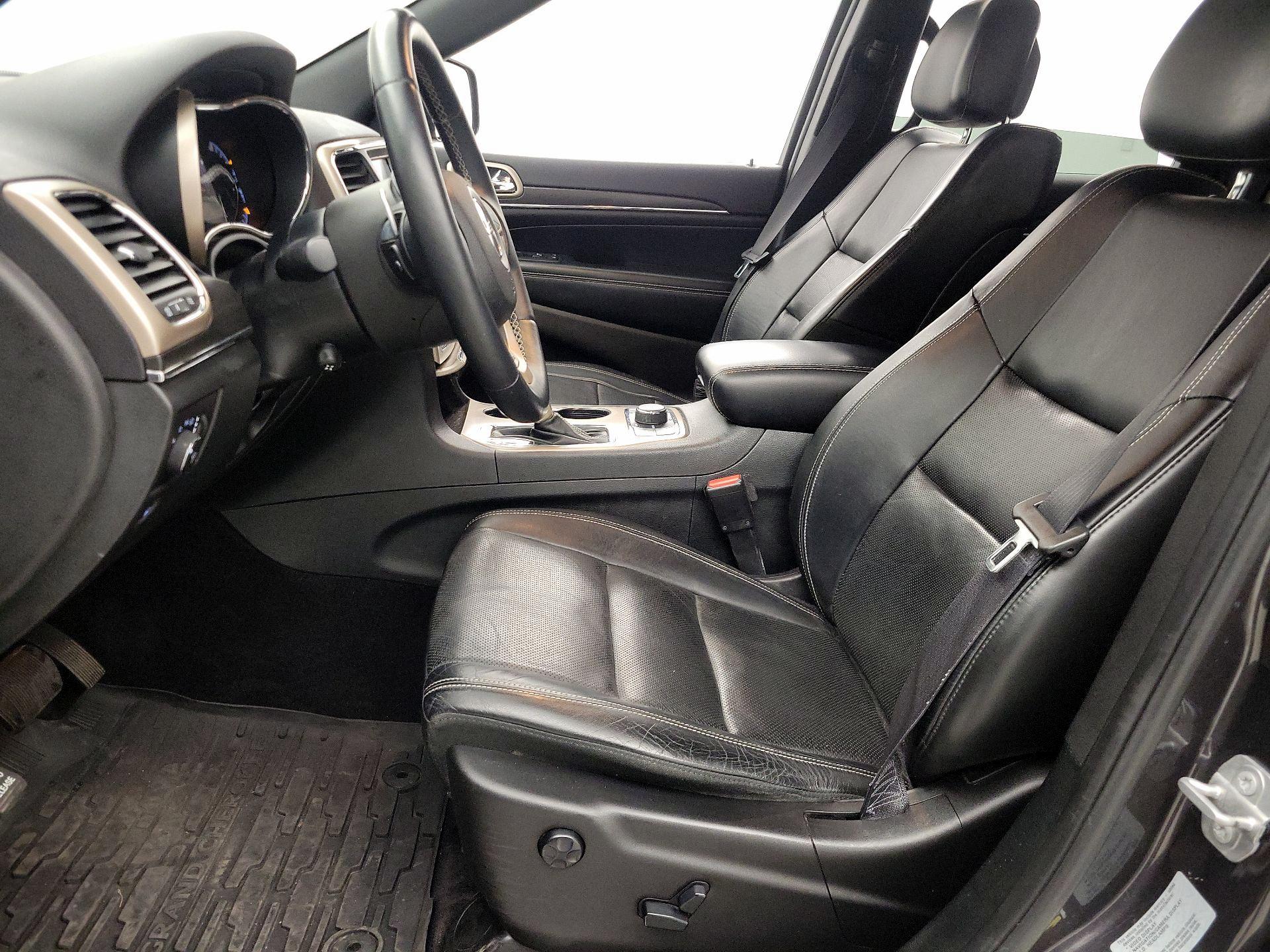 Thumbnail: 2017 Jeep Grand Cherokee - 11