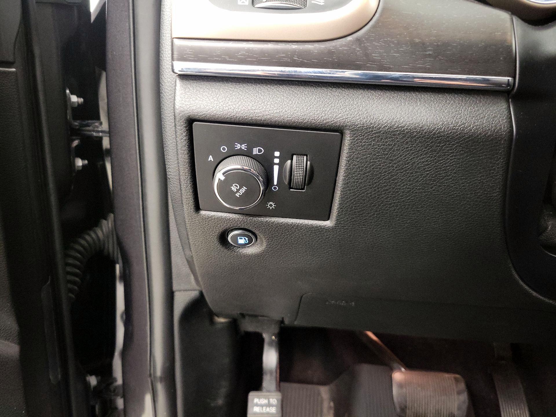 Thumbnail: 2017 Jeep Grand Cherokee - 13