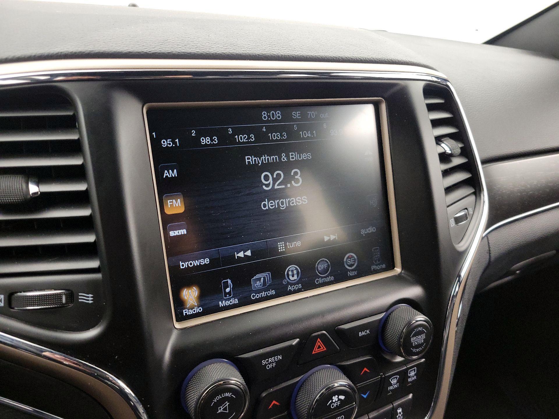 Thumbnail: 2017 Jeep Grand Cherokee - 16