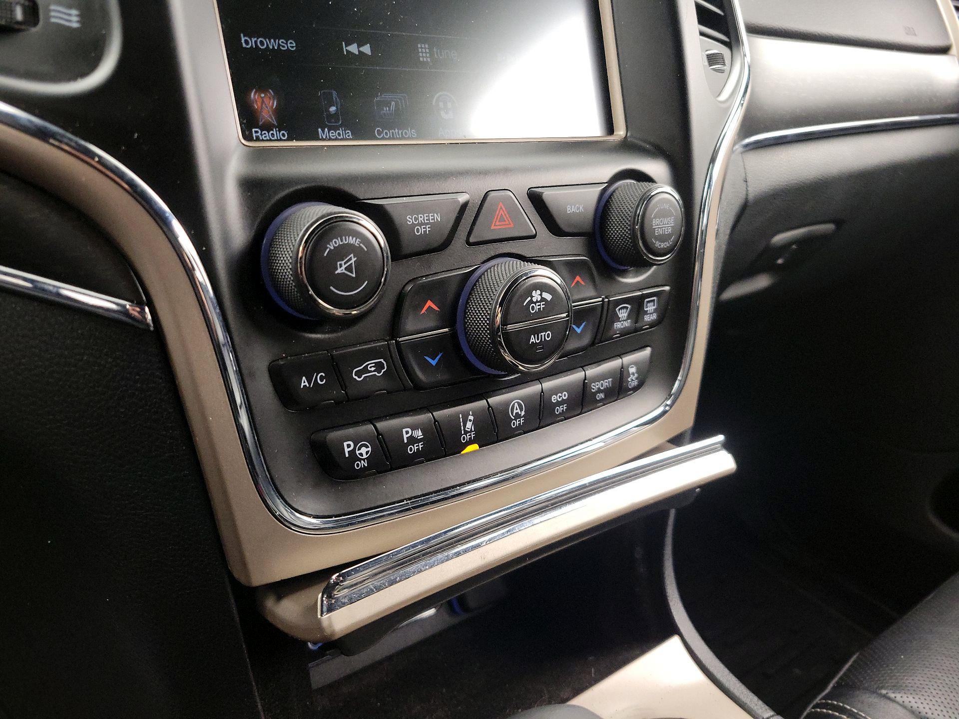 Thumbnail: 2017 Jeep Grand Cherokee - 17